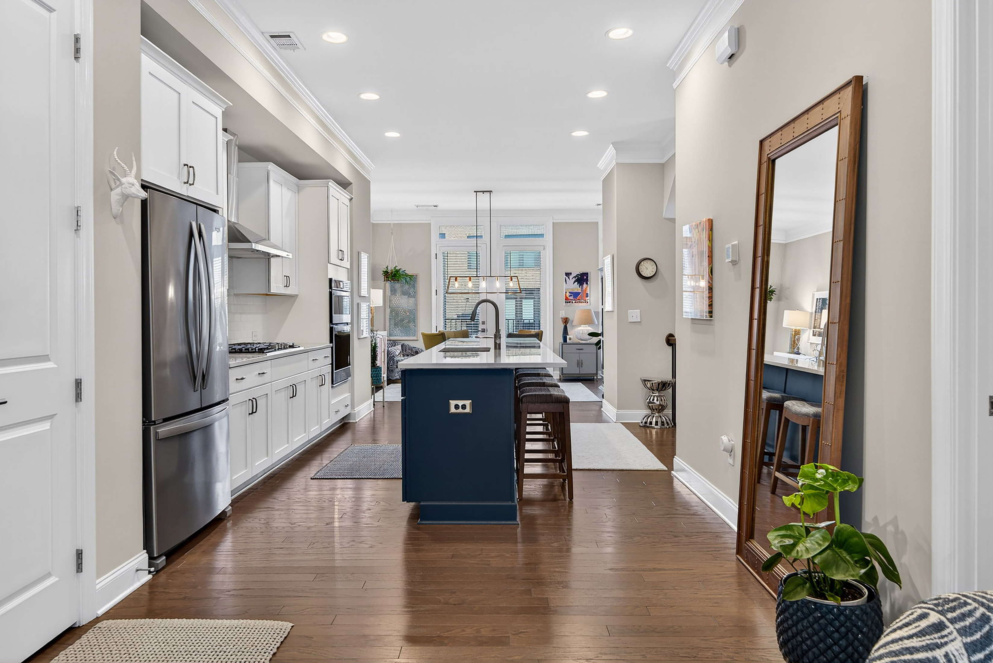  Stunning Three Bedroom Townhome in Convenient Boutique Community - 物件實景