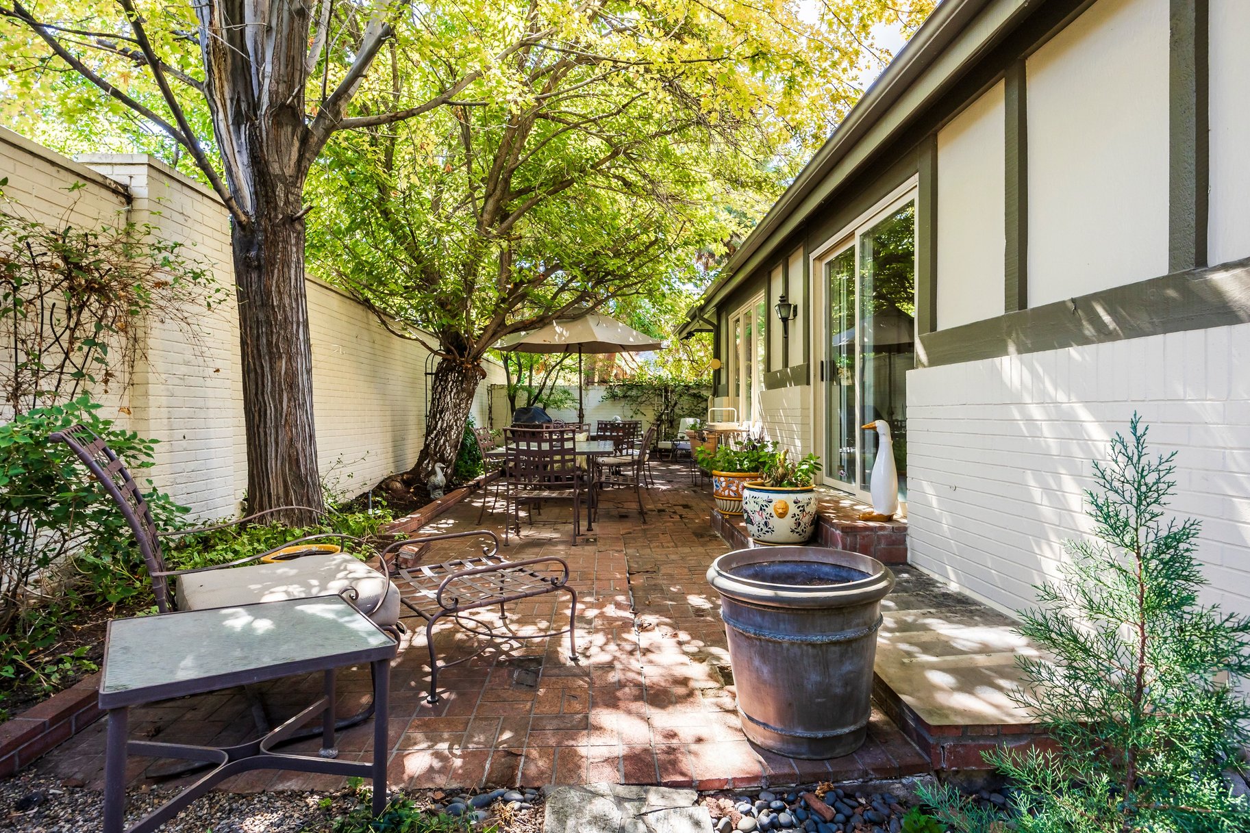  Charming Garden Retreat in Edgemount Estates - 物件實景