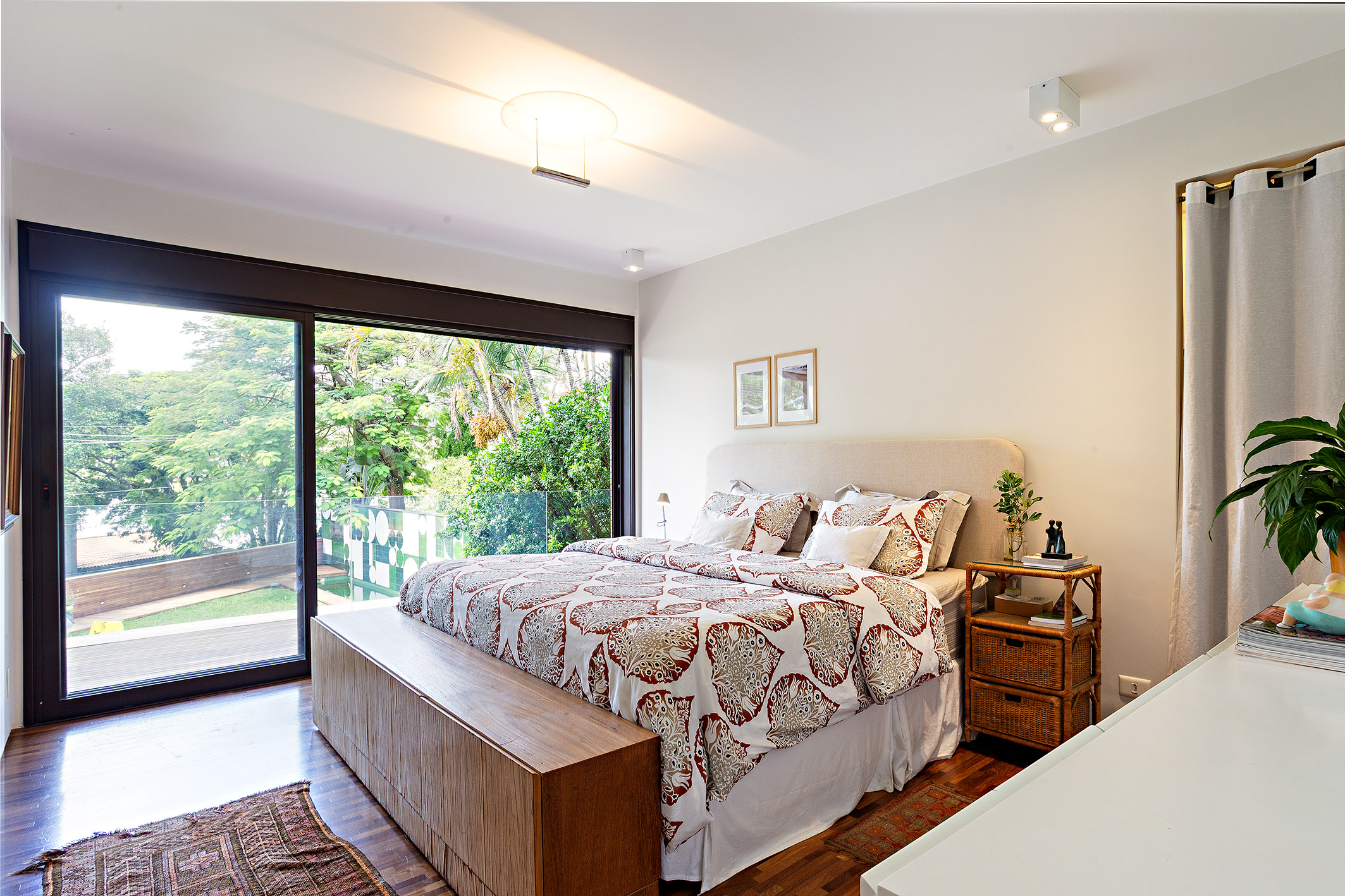  Contemporary residence with heated pool and integrated gourmet area - 物件實景