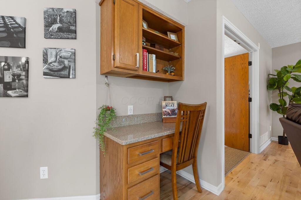 Dublin, Ohio, 43016, United States, 3 Bedrooms Bedrooms, ,3 BathroomsBathrooms,Residential,For Sale,1950814