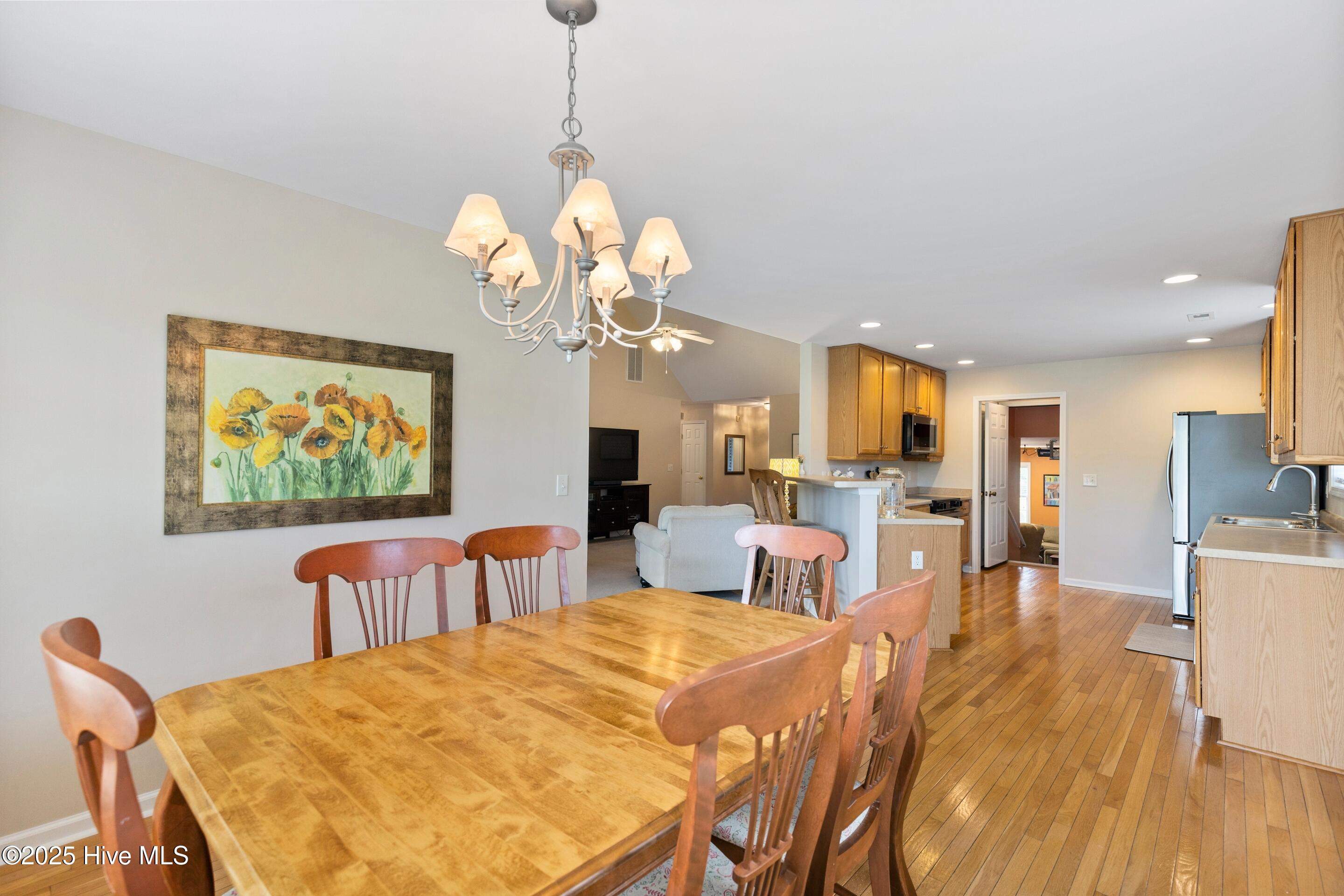 Wilmington, North Carolina, 28409, United States, 4 Bedrooms Bedrooms, ,3 BathroomsBathrooms,Residential,For Sale,1898708