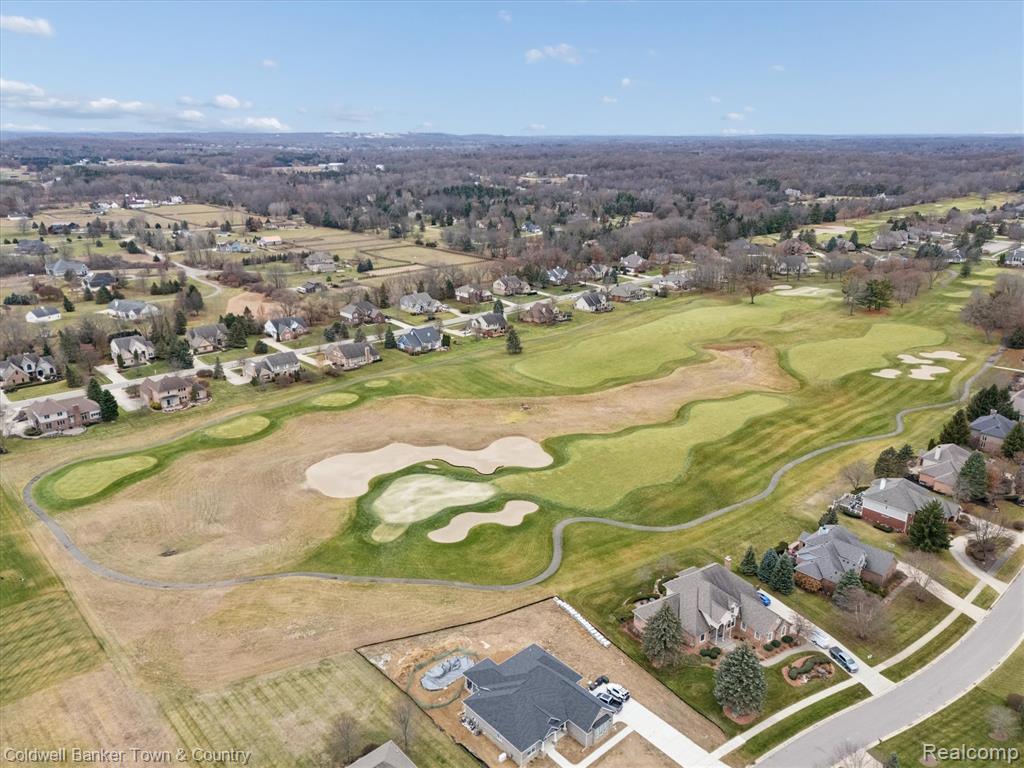 Highland, Michigan, 48357, United States, 4 Bedrooms Bedrooms, ,4 BathroomsBathrooms,Residential,For Sale,2003066