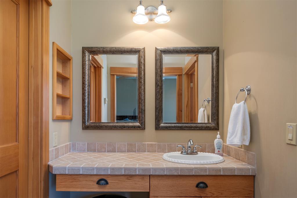 Polson, Montana, 59860, United States, 4 Bedrooms Bedrooms, ,4 BathroomsBathrooms,Residential,For Sale,1930633