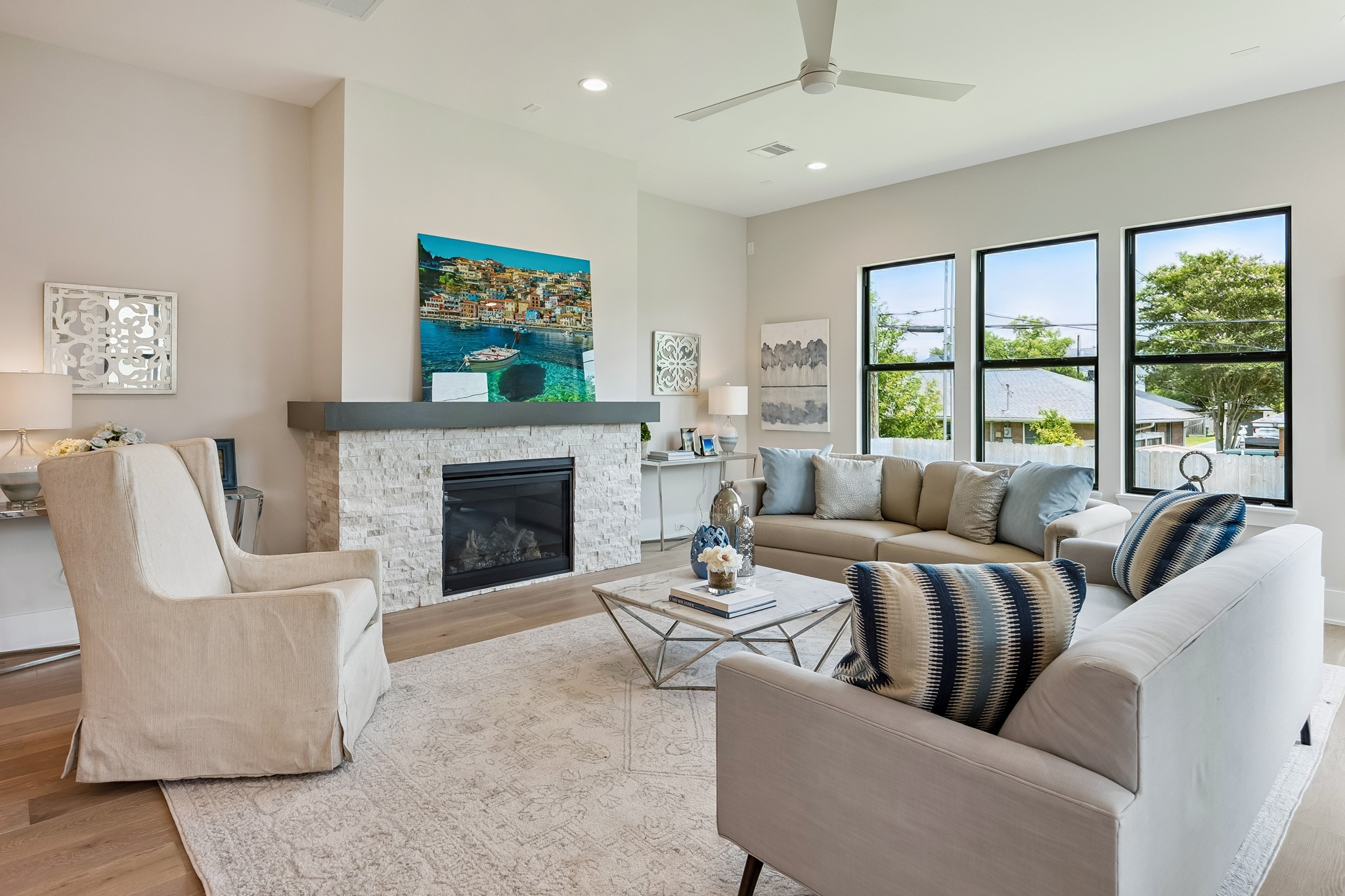  2214 Chantilly Lane - 物件實景