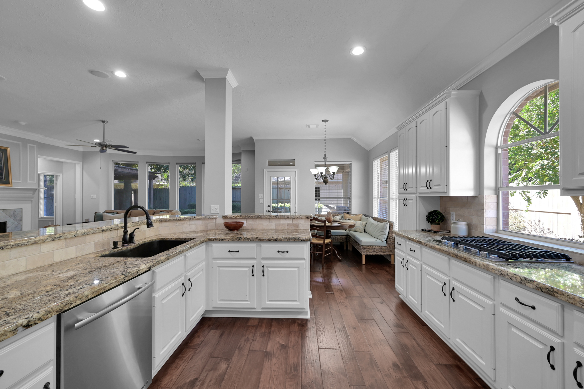 The Woodlands, Texas, 77381, United States, 3 Bedrooms Bedrooms, ,3 BathroomsBathrooms,Residential,For Sale,1987083