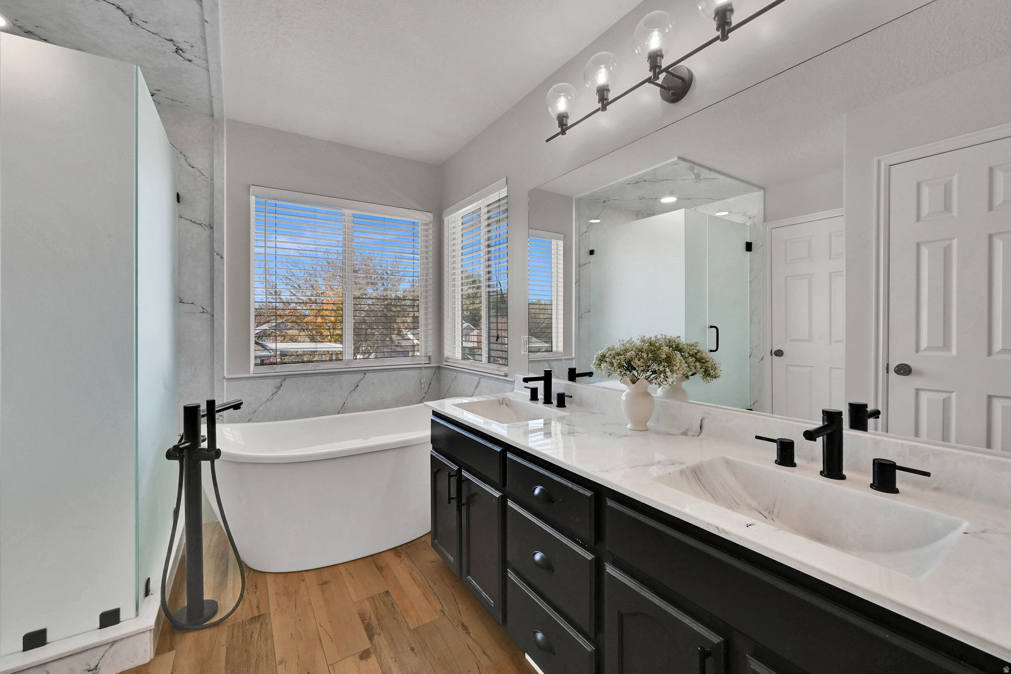 Clinton, Utah, 84015, United States, 5 Bedrooms Bedrooms, ,3 BathroomsBathrooms,Residential,For Sale,1987600