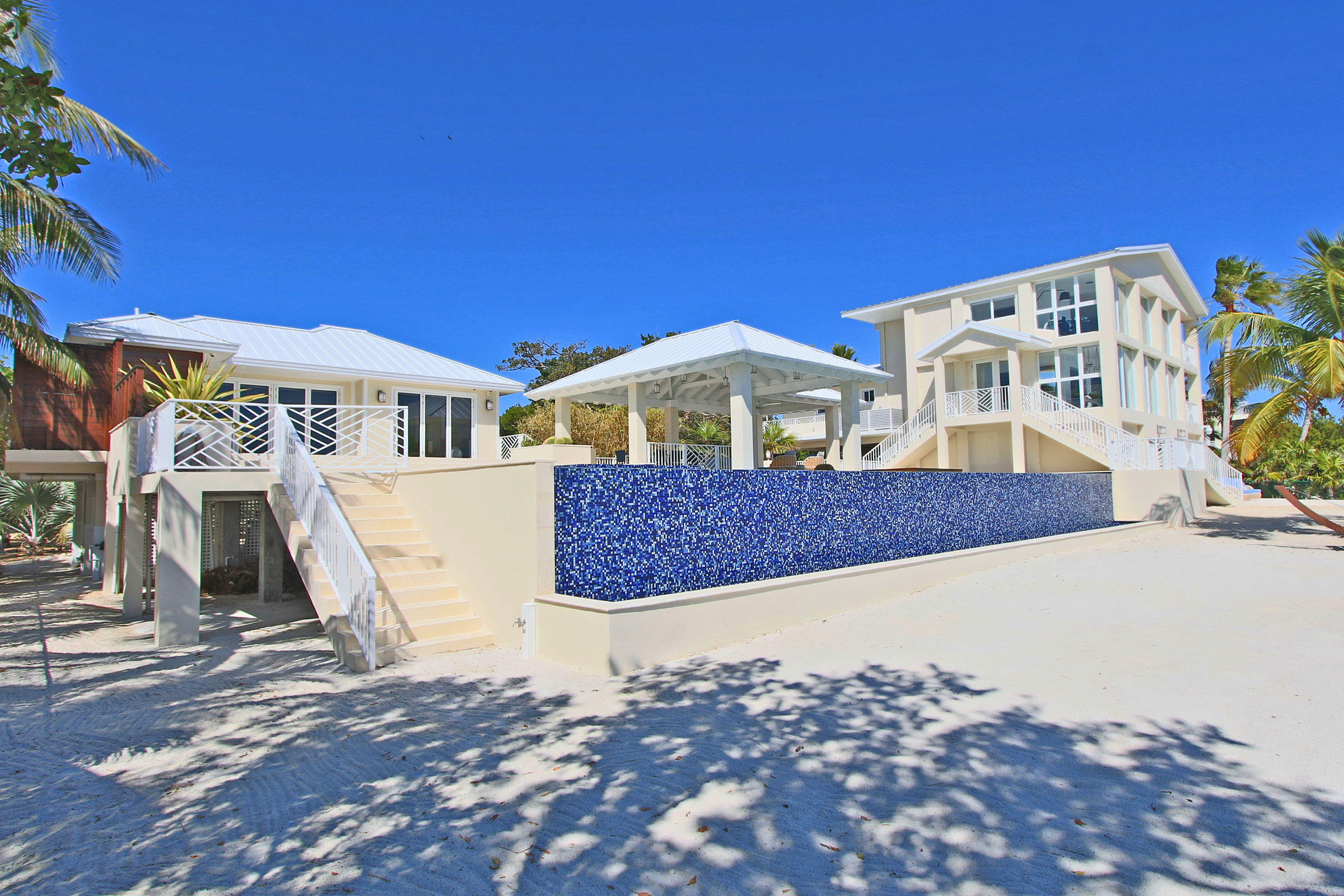30 Ocean Front Drive, KEY LARGO, Florida, 33037, United States, 4 Bedrooms Bedrooms, ,4 BathroomsBathrooms,Residential,For Sale,30 Ocean Front Drive,1675367