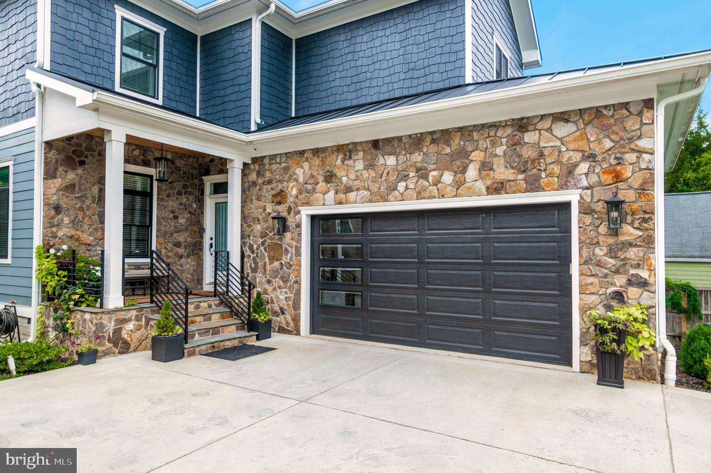 Fairfax, Virginia, 22030, United States, 6 Bedrooms Bedrooms, ,7 BathroomsBathrooms,Residential,For Sale,1997396