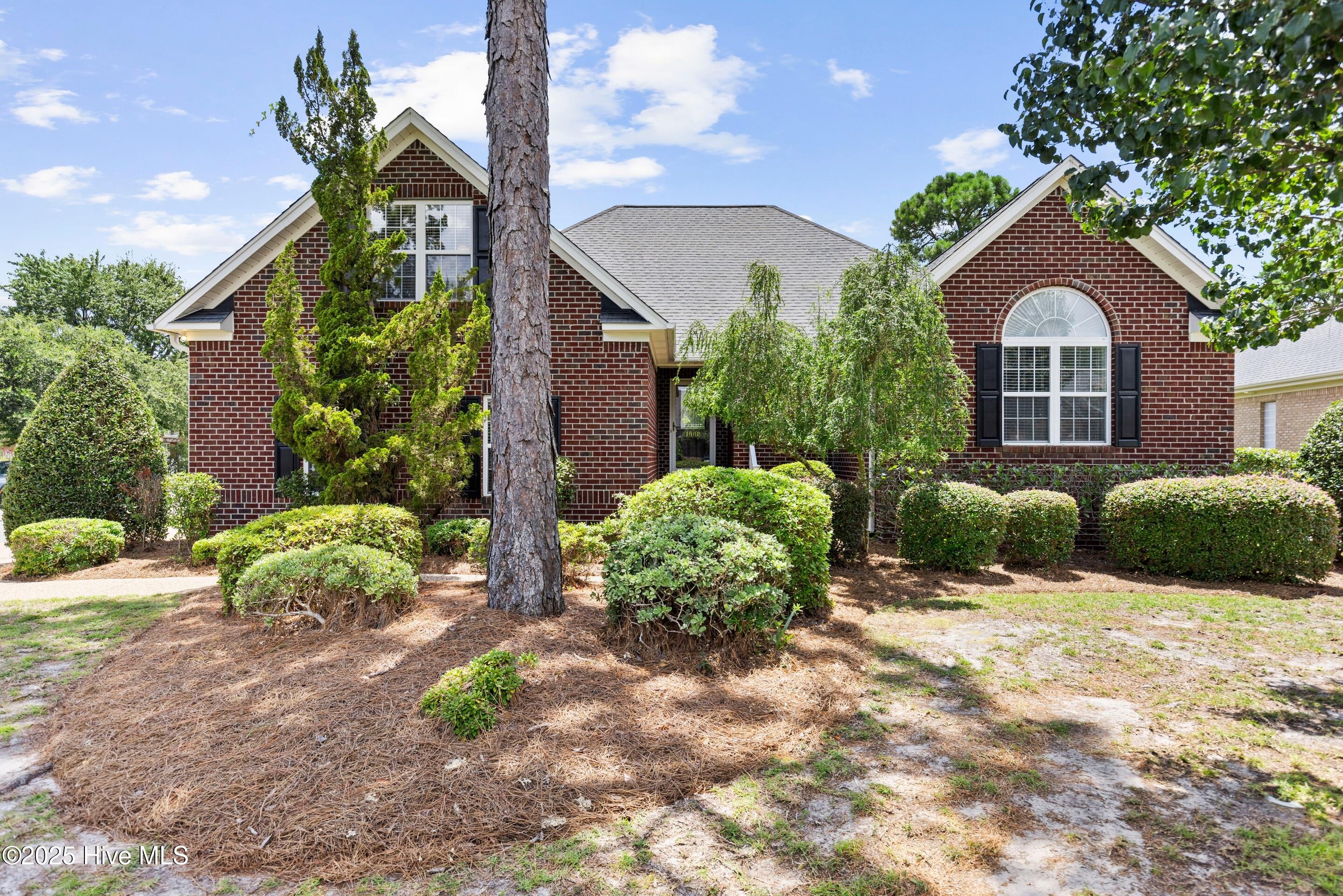 Wilmington, North Carolina, 28409, United States, 4 Bedrooms Bedrooms, ,3 BathroomsBathrooms,Residential,For Sale,1898708