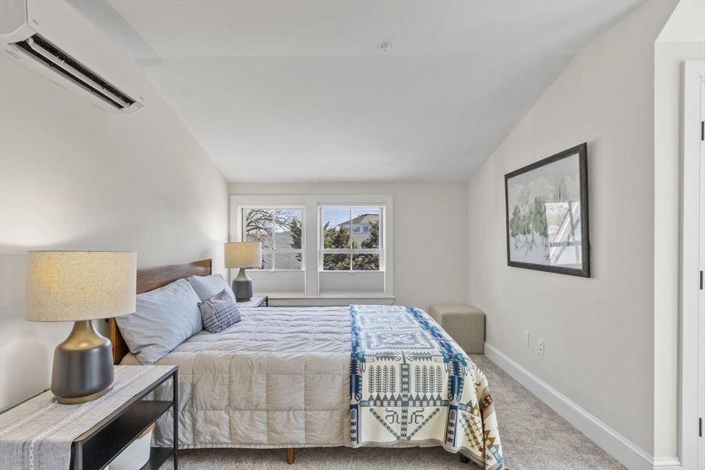 Amesbury, Massachusetts, 01913, United States, 2 Bedrooms Bedrooms, ,2 BathroomsBathrooms,Residential,For Sale,2049079