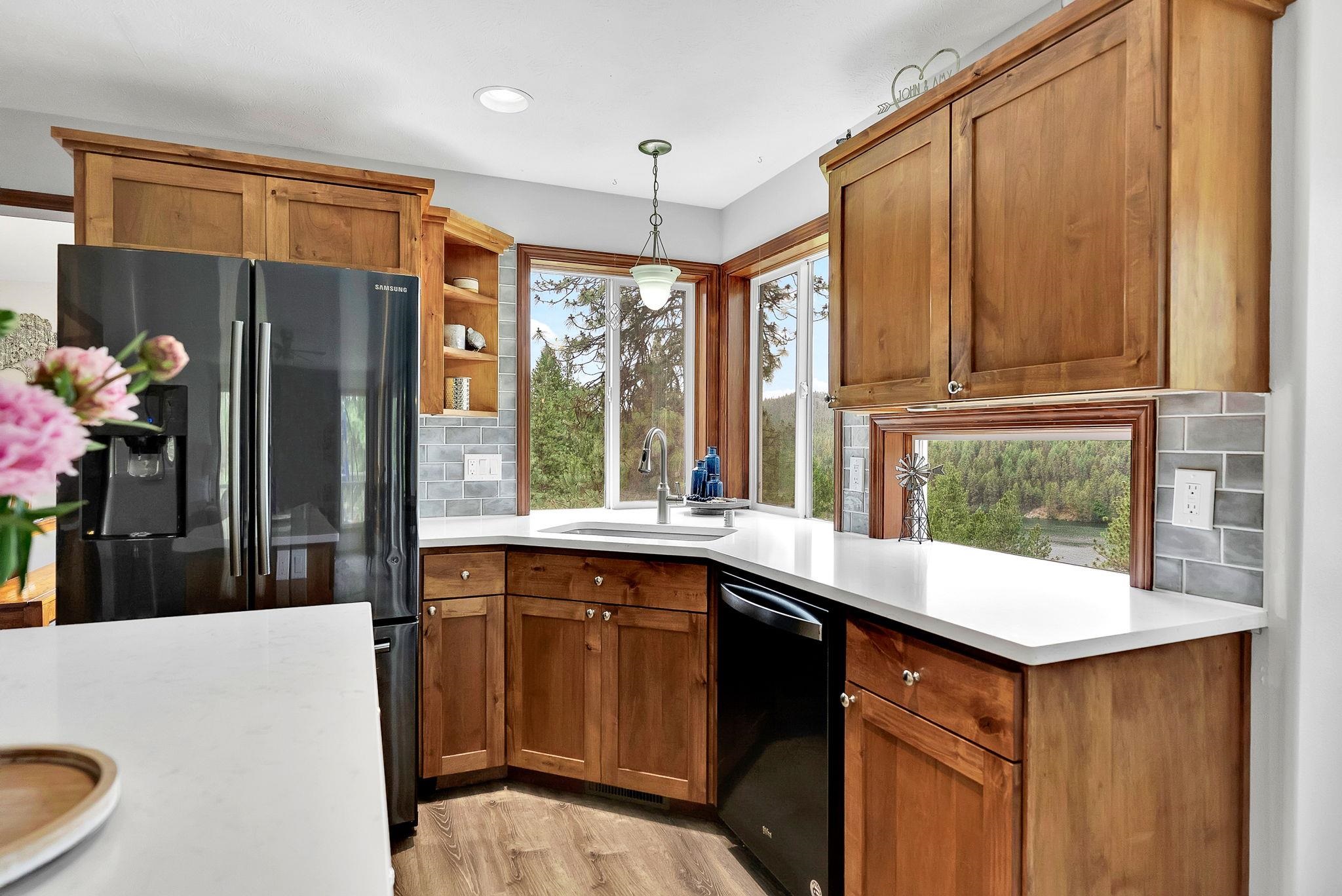 Nine Mile Falls, Washington, 99026, United States, 4 Bedrooms Bedrooms, ,3 BathroomsBathrooms,Residential,For Sale,1979955