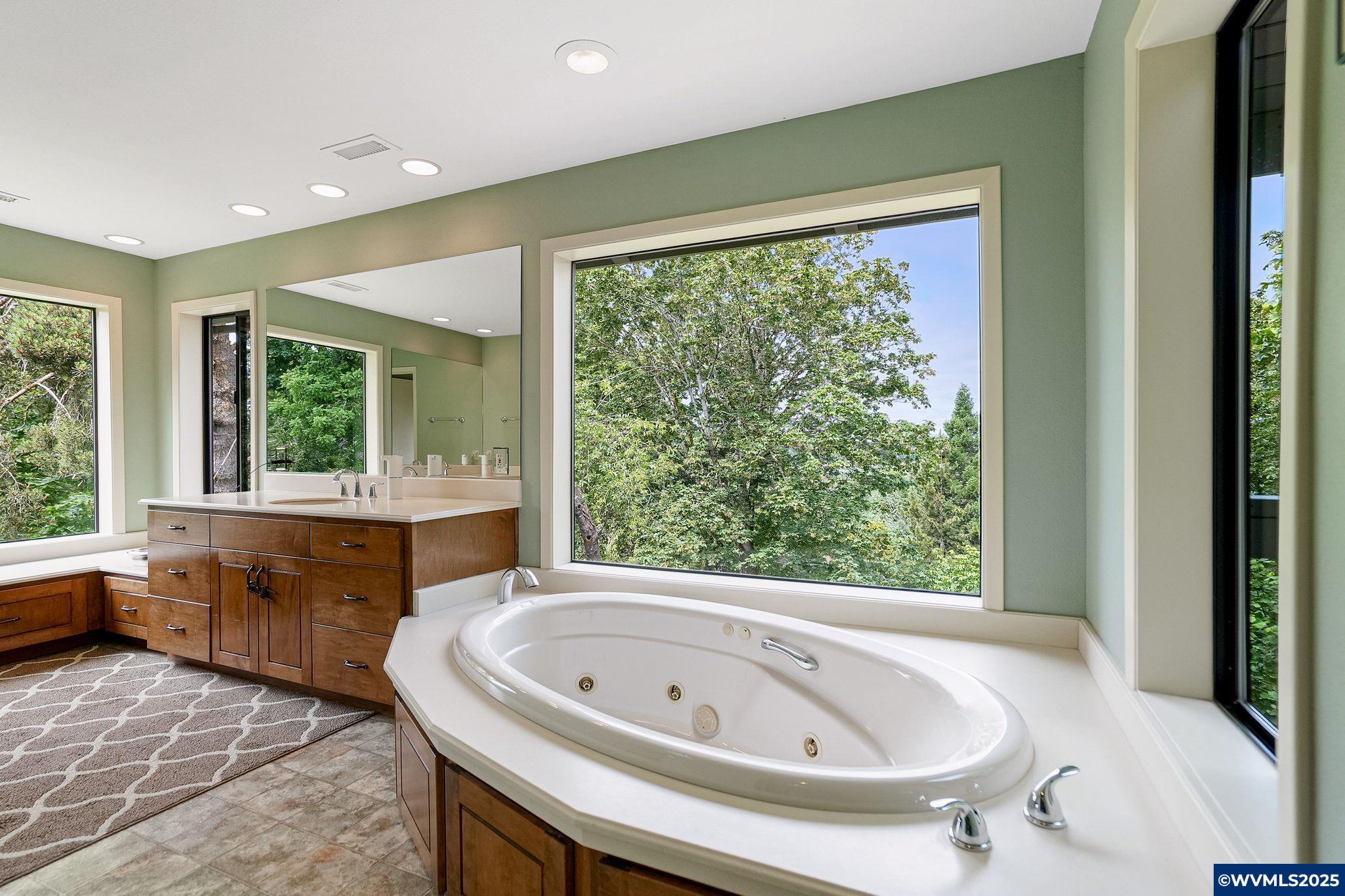 Salem, Oregon, 97302, United States, 3 Bedrooms Bedrooms, ,3 BathroomsBathrooms,Residential,For Sale,1846561