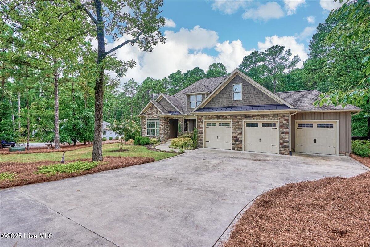 Pinehurst, North Carolina, 28374, United States, 5 Bedrooms Bedrooms, ,4 BathroomsBathrooms,Residential,For Sale,1917646
