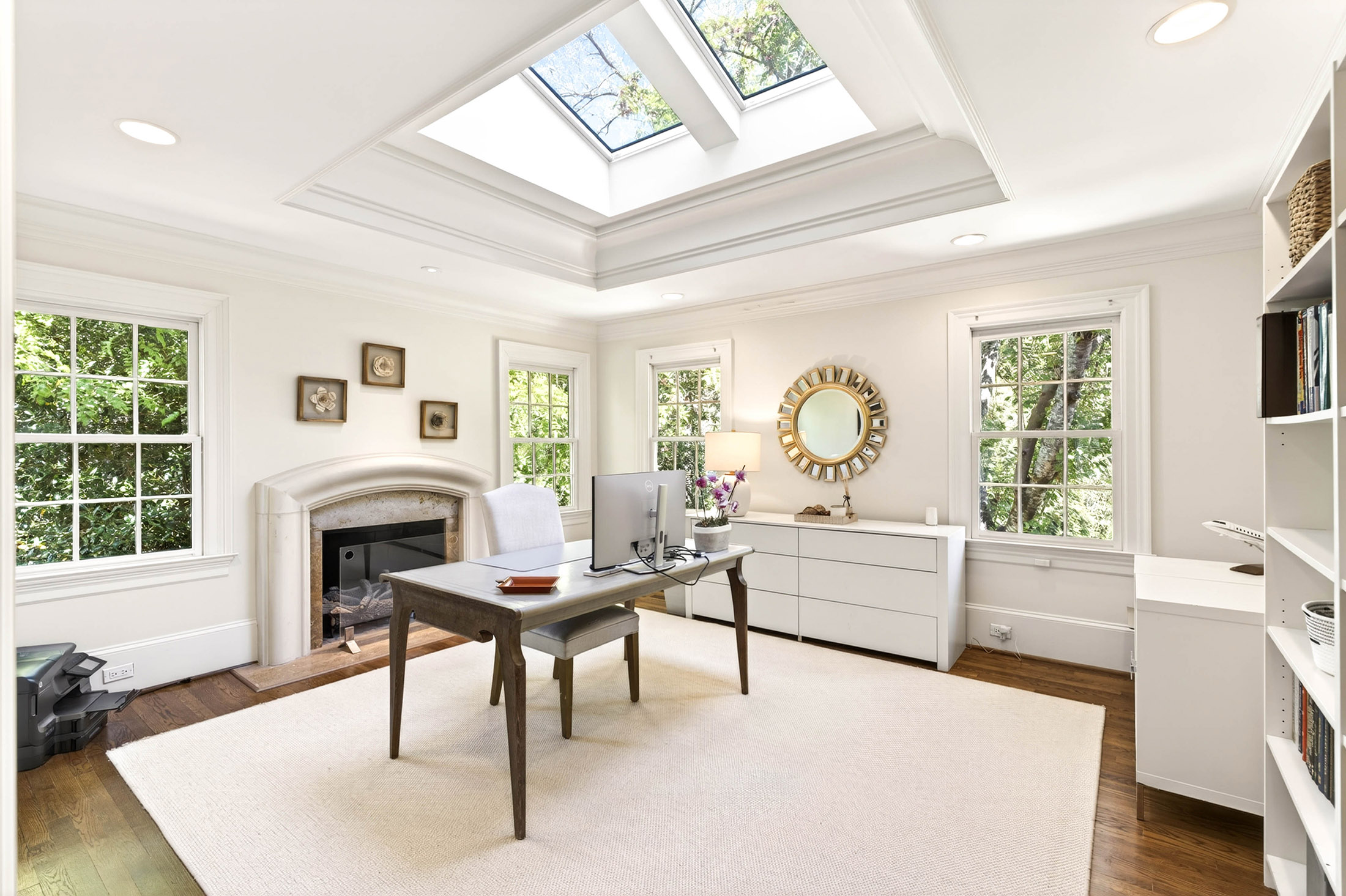  Stunning Estate with Pool Set on 1.3+/- Private Acres - 物件實景