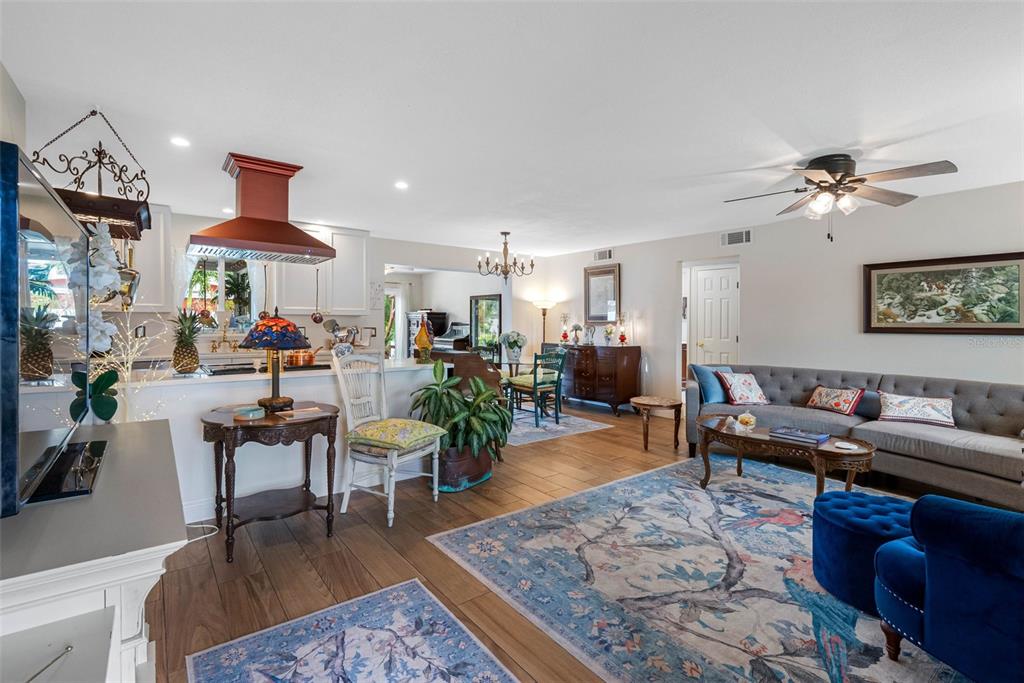 St Pete Beach, Florida, 33706, United States, 2 Bedrooms Bedrooms, ,2 BathroomsBathrooms,Residential,For Sale,1885302
