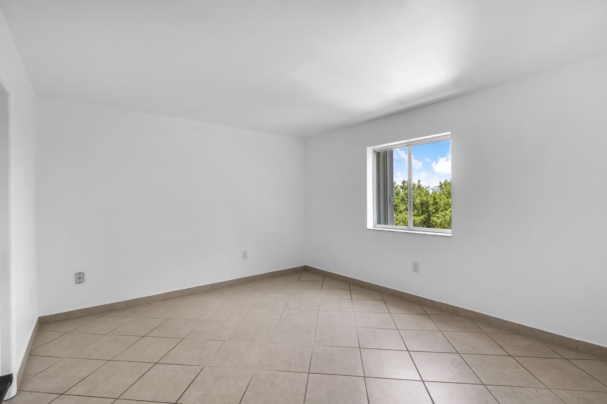  1401 Bay Rd, Miami Beach, FL, 33139 - 物件實景