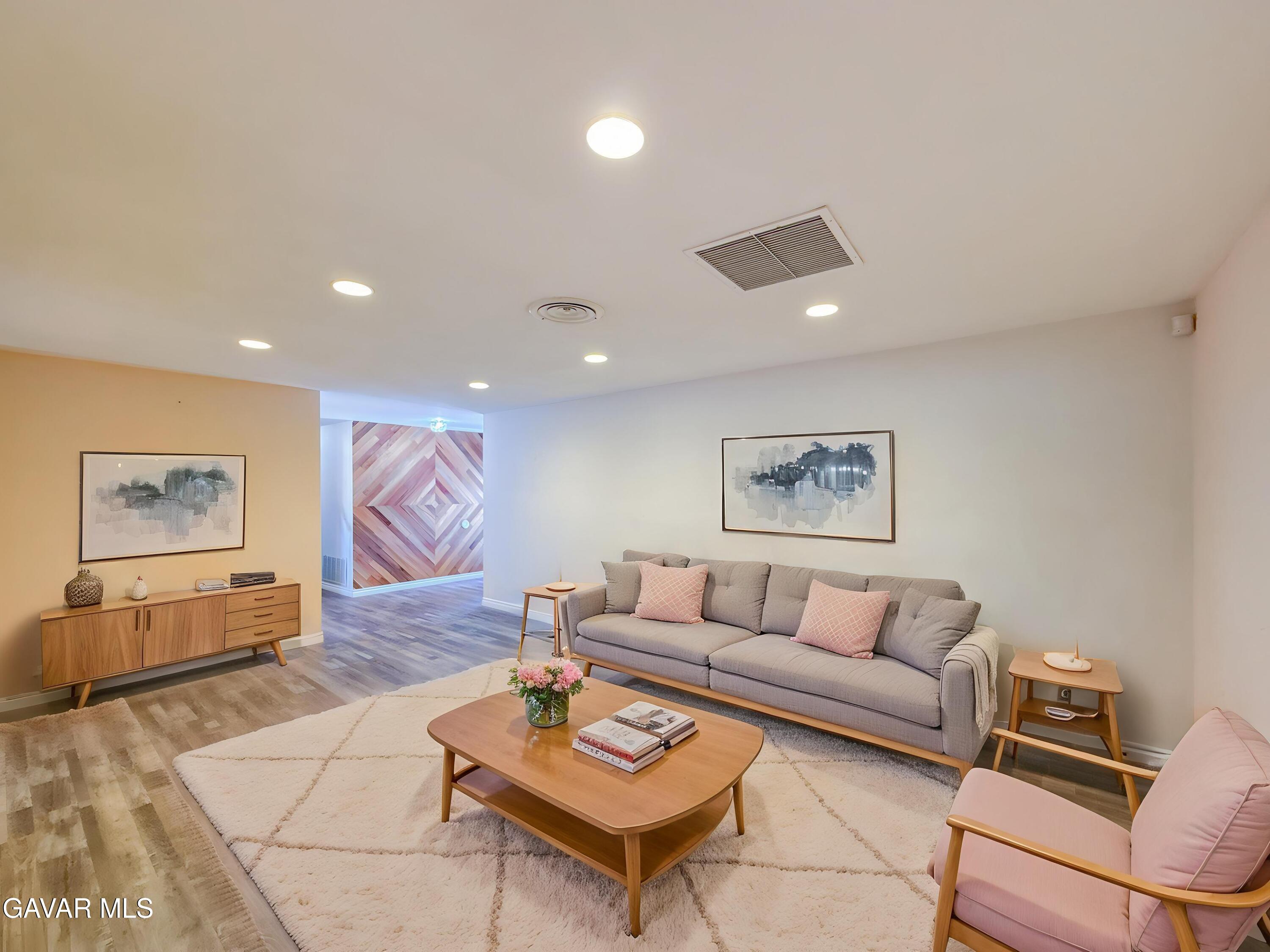 Palmdale, California, 93550, United States, 4 Bedrooms Bedrooms, ,2 BathroomsBathrooms,Residential,For Sale,2028325
