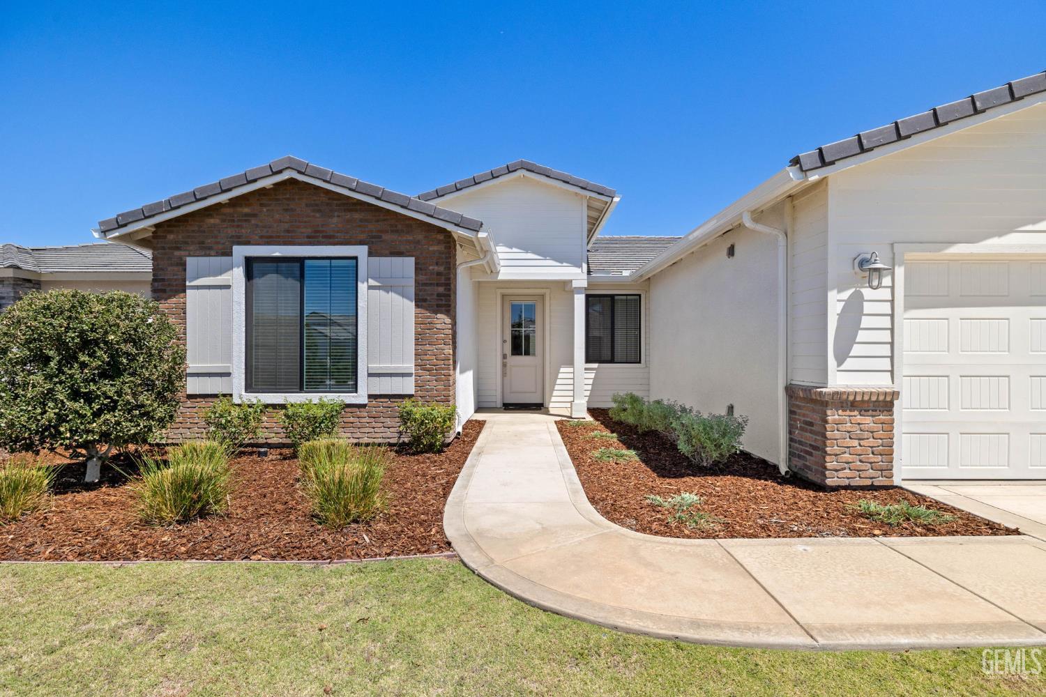 Bakersfield, California, 93311, United States, 5 Bedrooms Bedrooms, ,3 BathroomsBathrooms,Residential,For Sale,1908914
