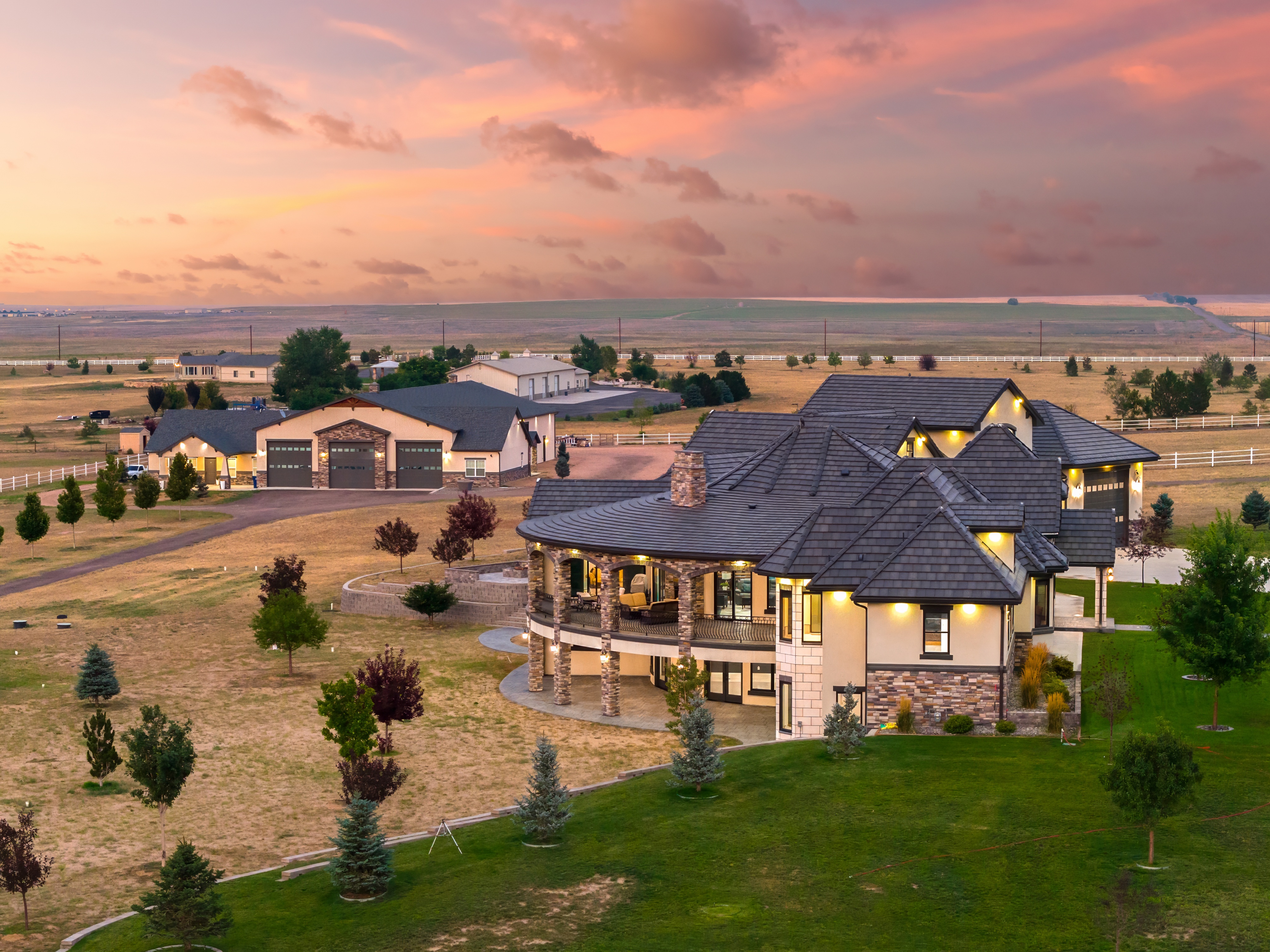  Breathtaking custom estate on 35 agriculturally zoned acres - 物件實景