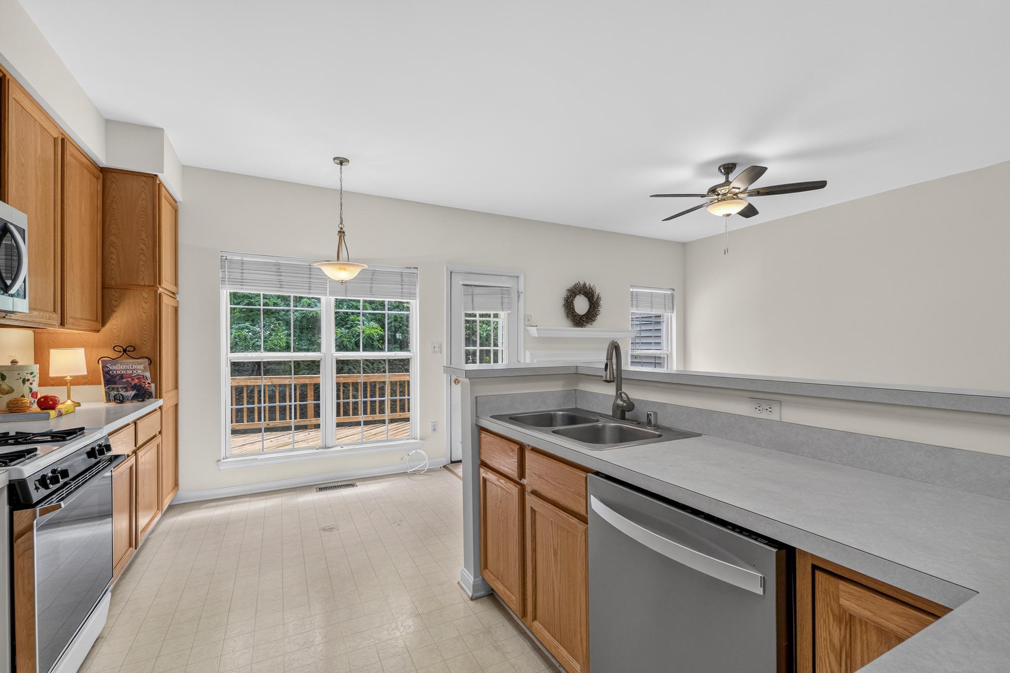  3009 Barden Oaks Court, Oakton, VA 22124 - 物件實景