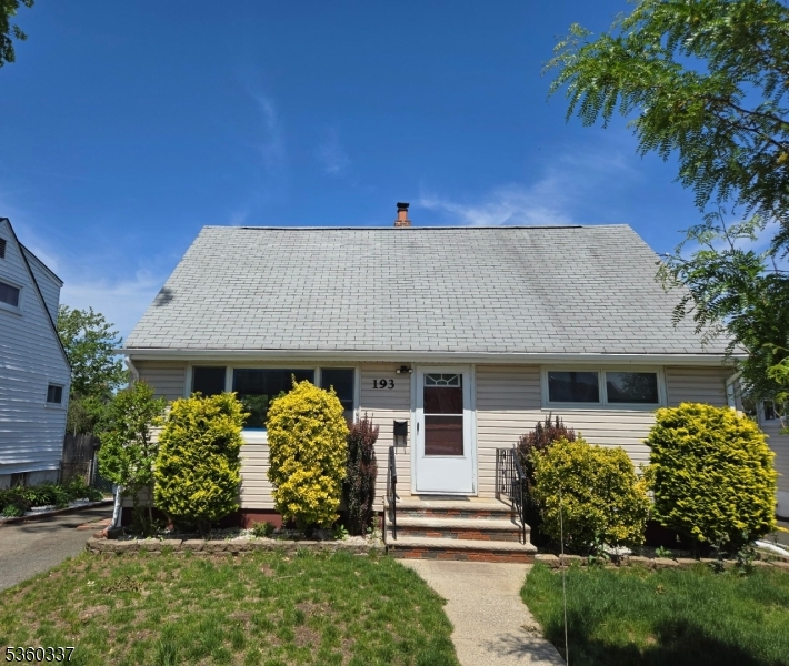 Rahway City, New Jersey, 07065, United States, 4 Bedrooms Bedrooms, ,2 BathroomsBathrooms,Residential,For Sale,1907519