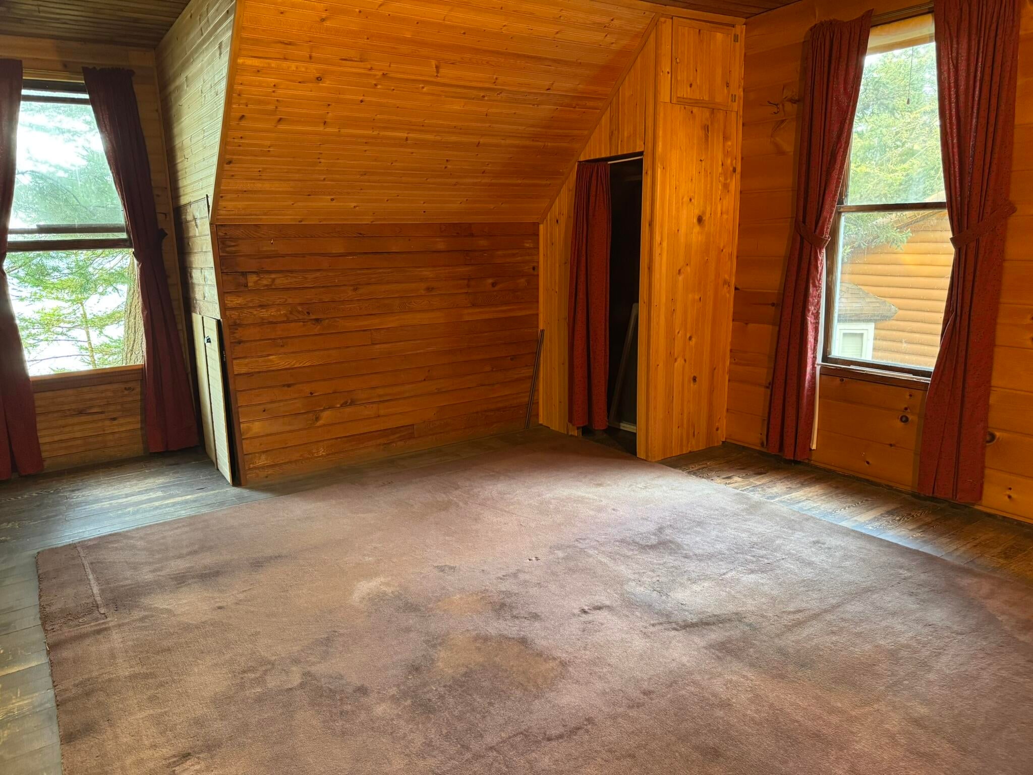 Mackinaw City, Michigan, 49701, United States, 3 Bedrooms Bedrooms, ,1 BathroomBathrooms,Residential,For Sale,1996102