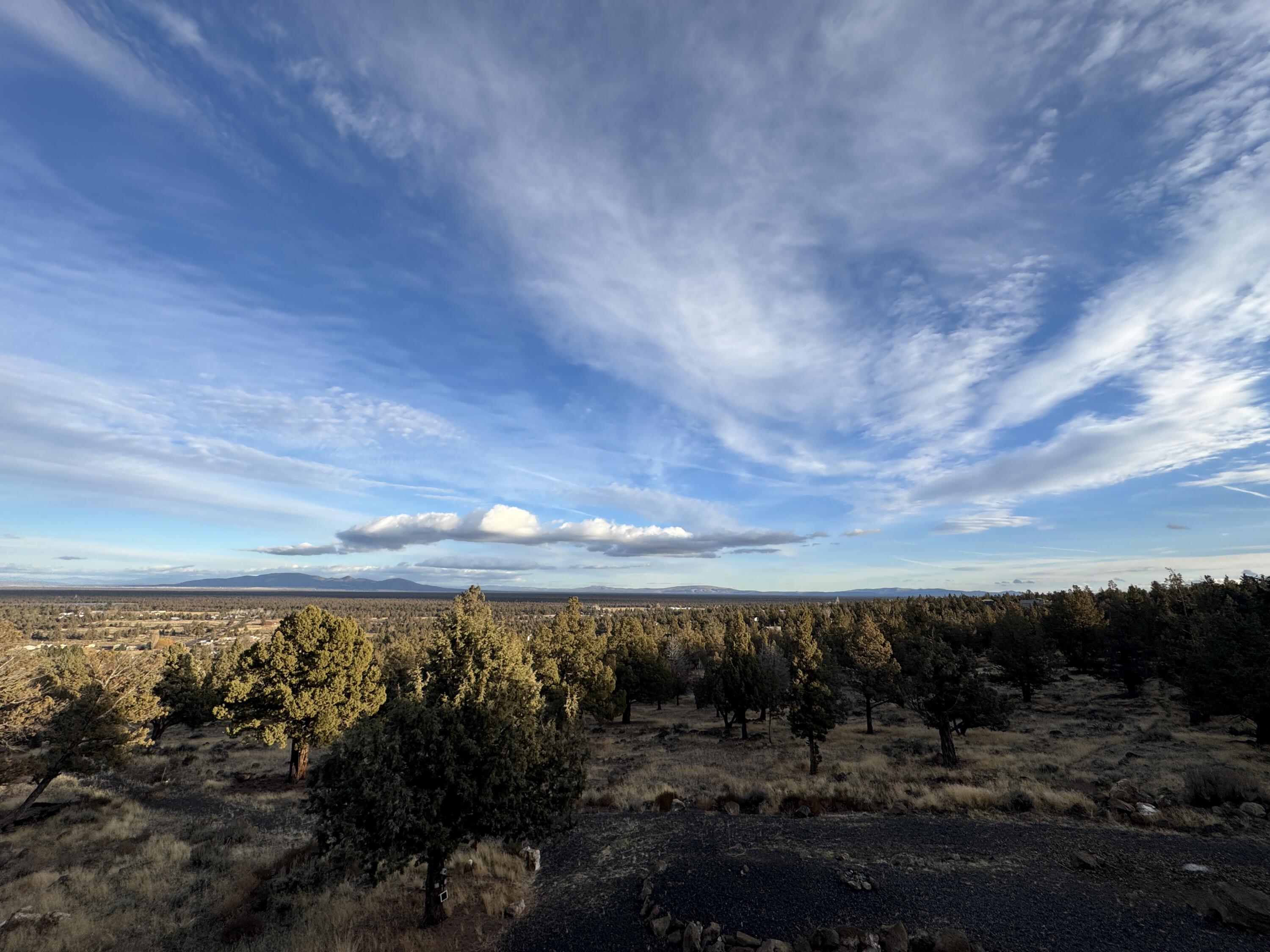 Bend, Oregon, 97703, United States, 3 Bedrooms Bedrooms, ,2 BathroomsBathrooms,Residential,For Sale,2005740