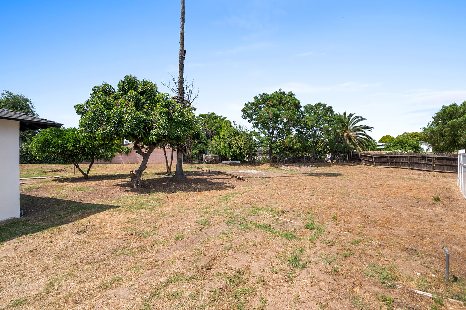 Rialto, California, 92376, United States, 4 Bedrooms Bedrooms, ,2 BathroomsBathrooms,Residential,For Sale,1878686