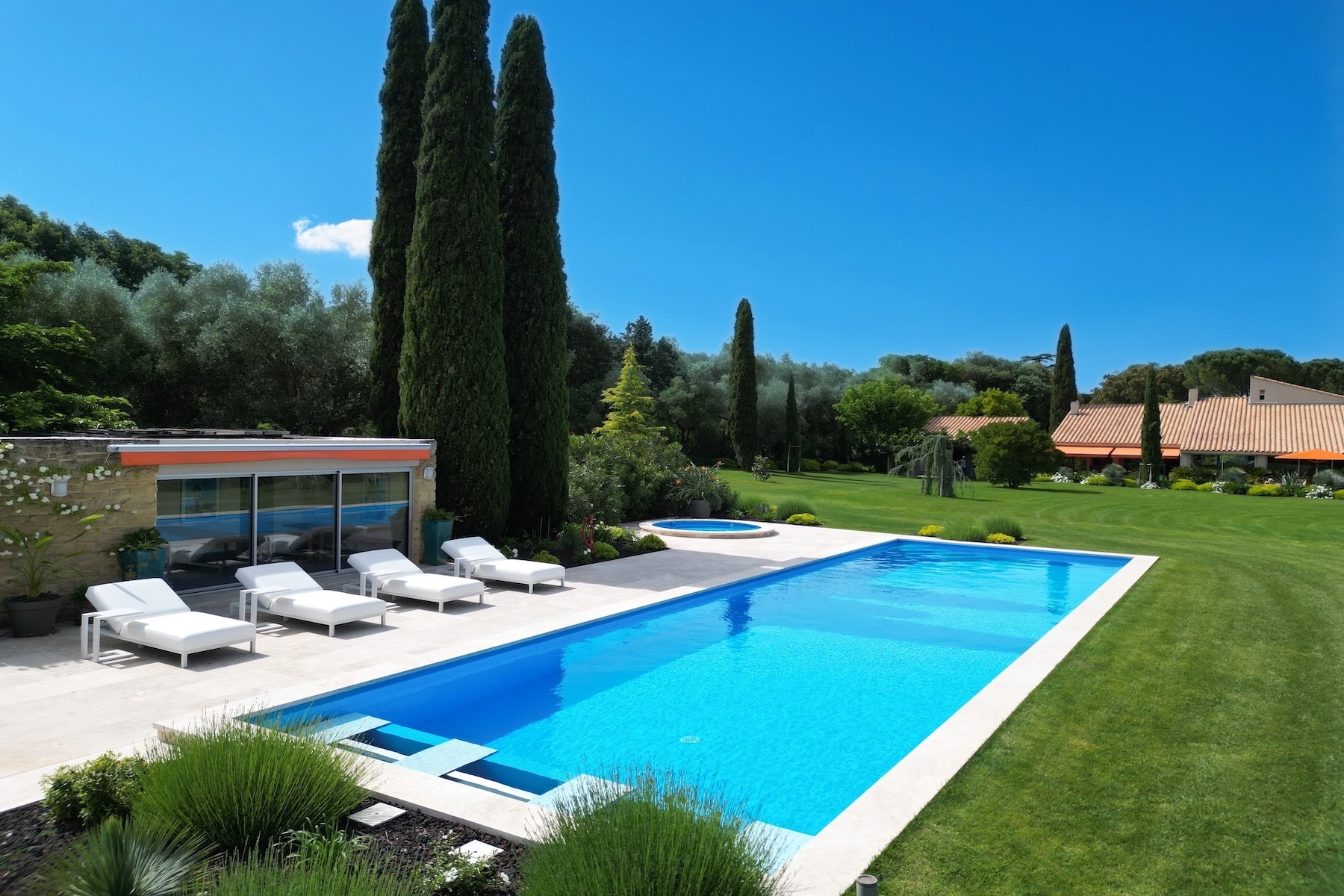  Uzès - Iconic 1970s Villa Fully Renovated with Stunning Volumes - 物件實景