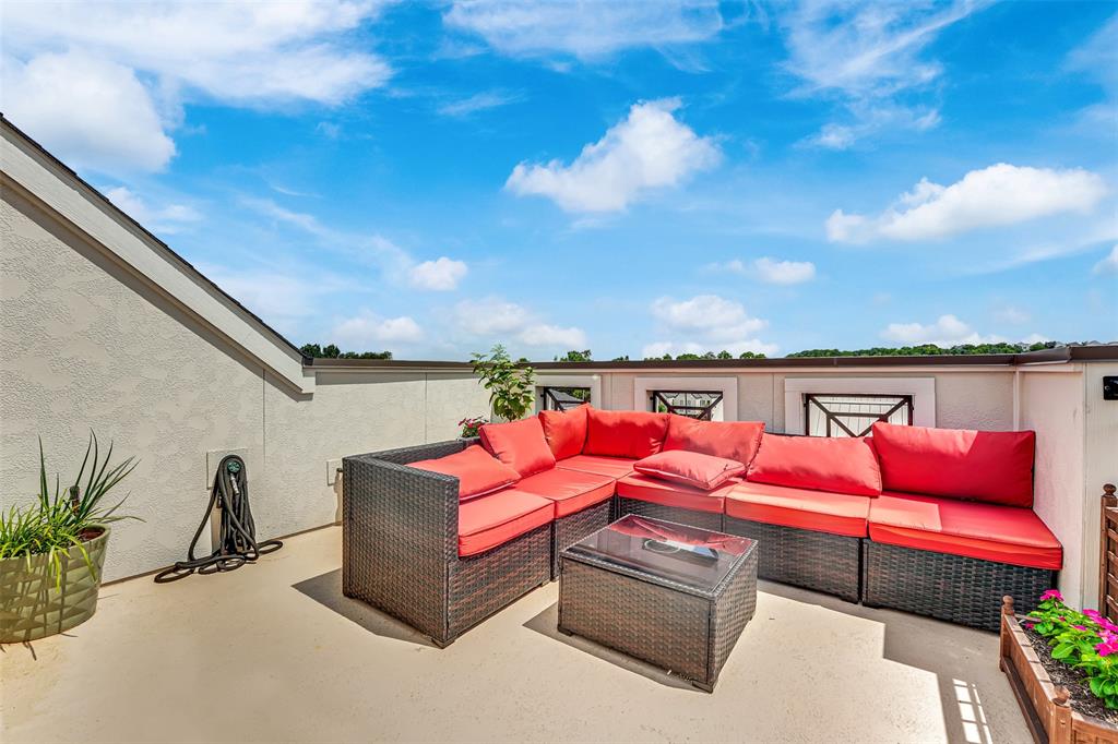 Dallas, Texas, 75212, United States, 3 Bedrooms Bedrooms, ,4 BathroomsBathrooms,Residential,For Sale,1897379
