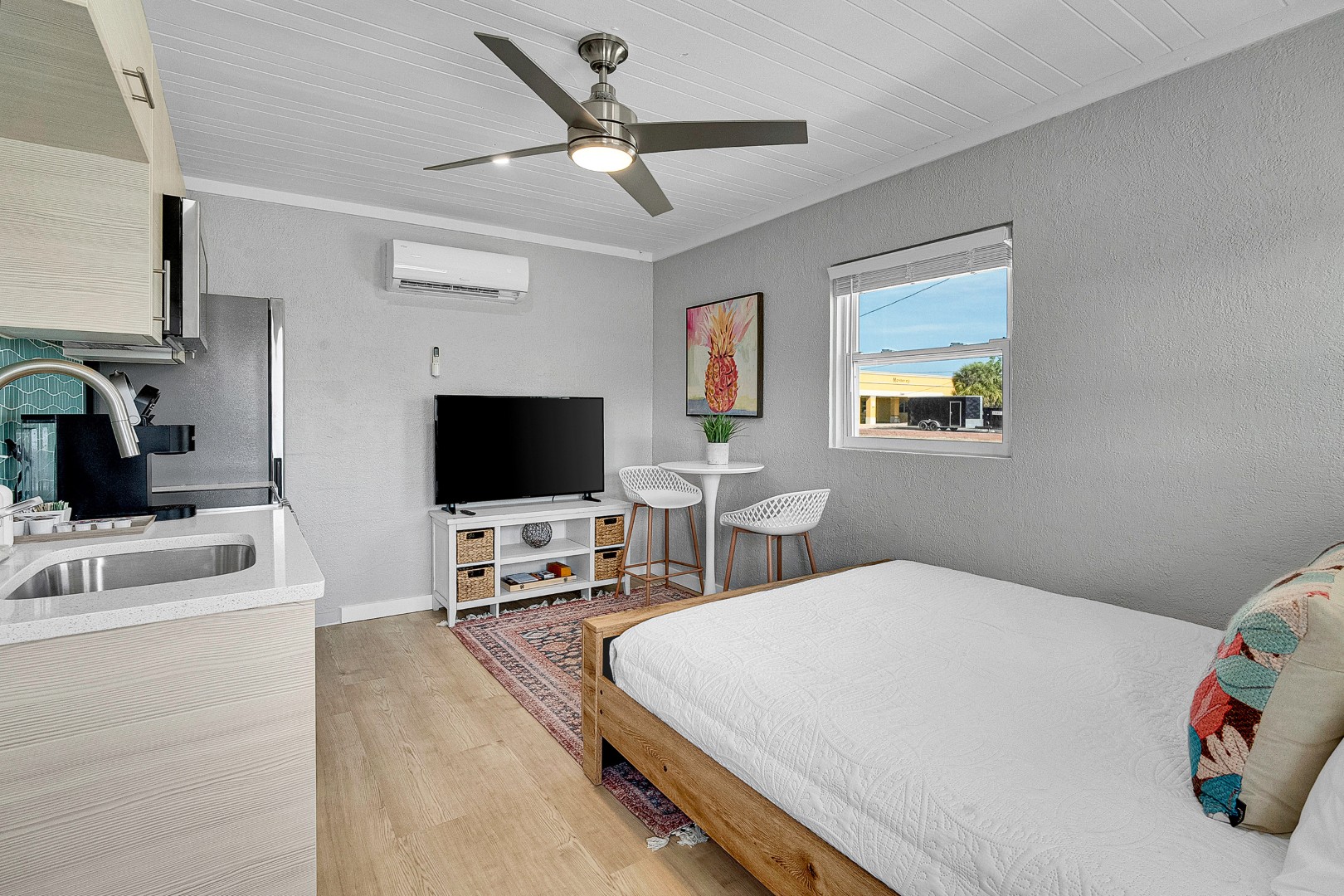 Redington Shores, Florida, 33708, United States, 5 Bedrooms Bedrooms, ,8 BathroomsBathrooms,Residential,For Sale,1977851