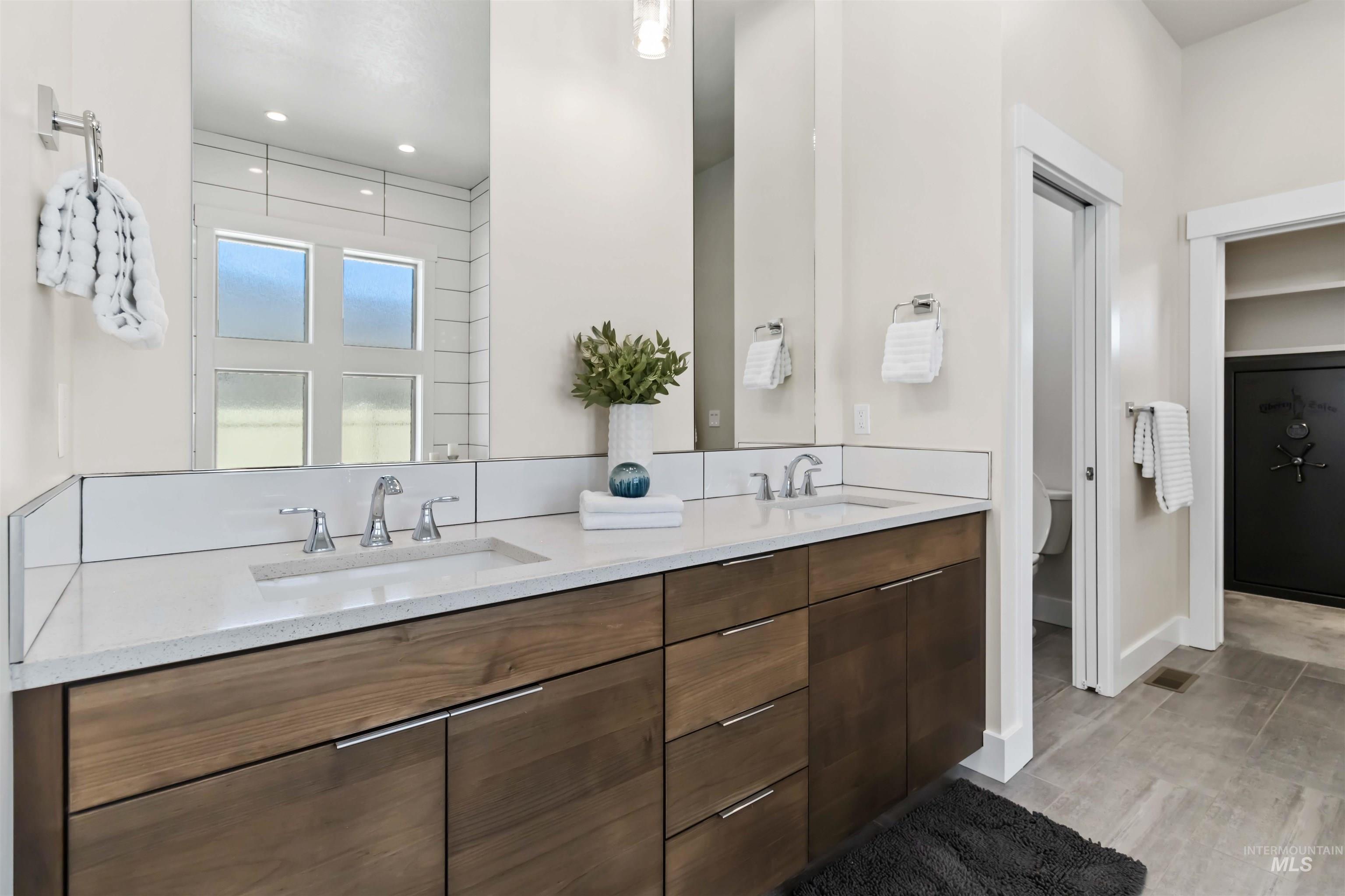 Meridian, Idaho, 83642, United States, 3 Bedrooms Bedrooms, ,3 BathroomsBathrooms,Residential,For Sale,1890290