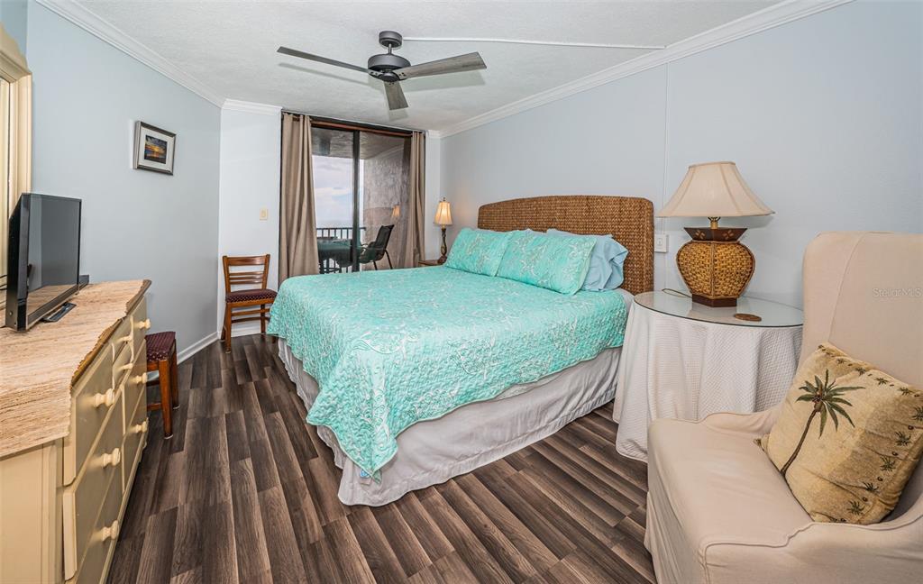 Clearwater Beach, Florida, 33767, United States, 1 Bedroom Bedrooms, ,2 BathroomsBathrooms,Residential,For Sale,1939900