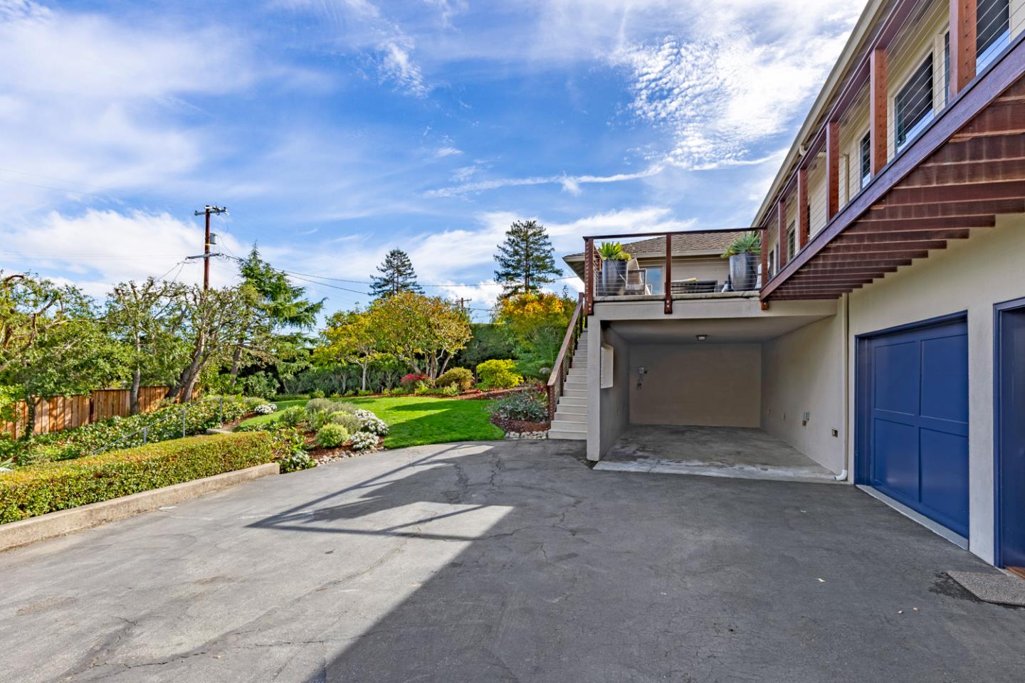 Hillsborough, California, 94010, United States, 3 Bedrooms Bedrooms, ,4 BathroomsBathrooms,Residential,For Sale,1989109