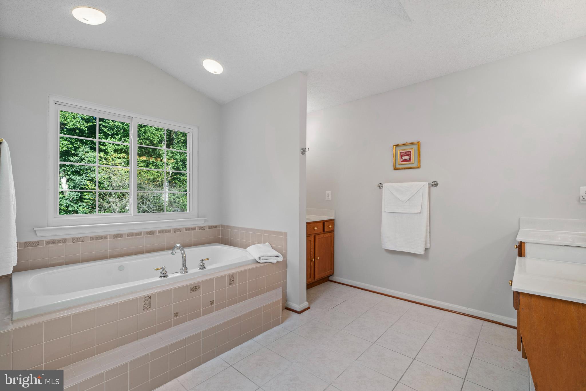 La Plata, Maryland, 20646, United States, 4 Bedrooms Bedrooms, ,4 BathroomsBathrooms,Residential,For Sale,1976201