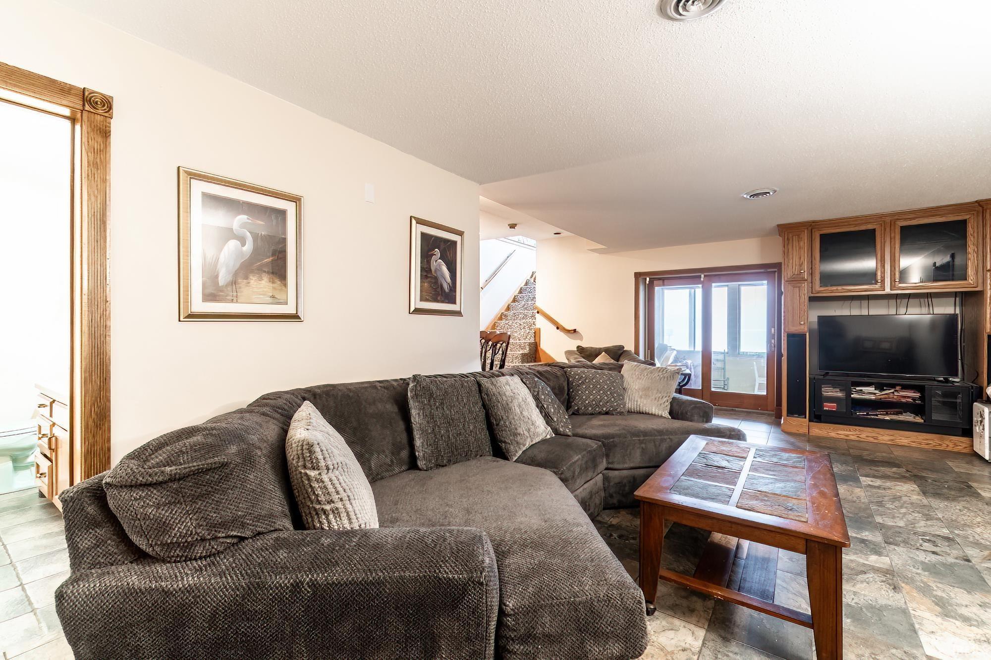 Fremont, Indiana, 46737, United States, 3 Bedrooms Bedrooms, ,3 BathroomsBathrooms,Residential,For Sale,1980112