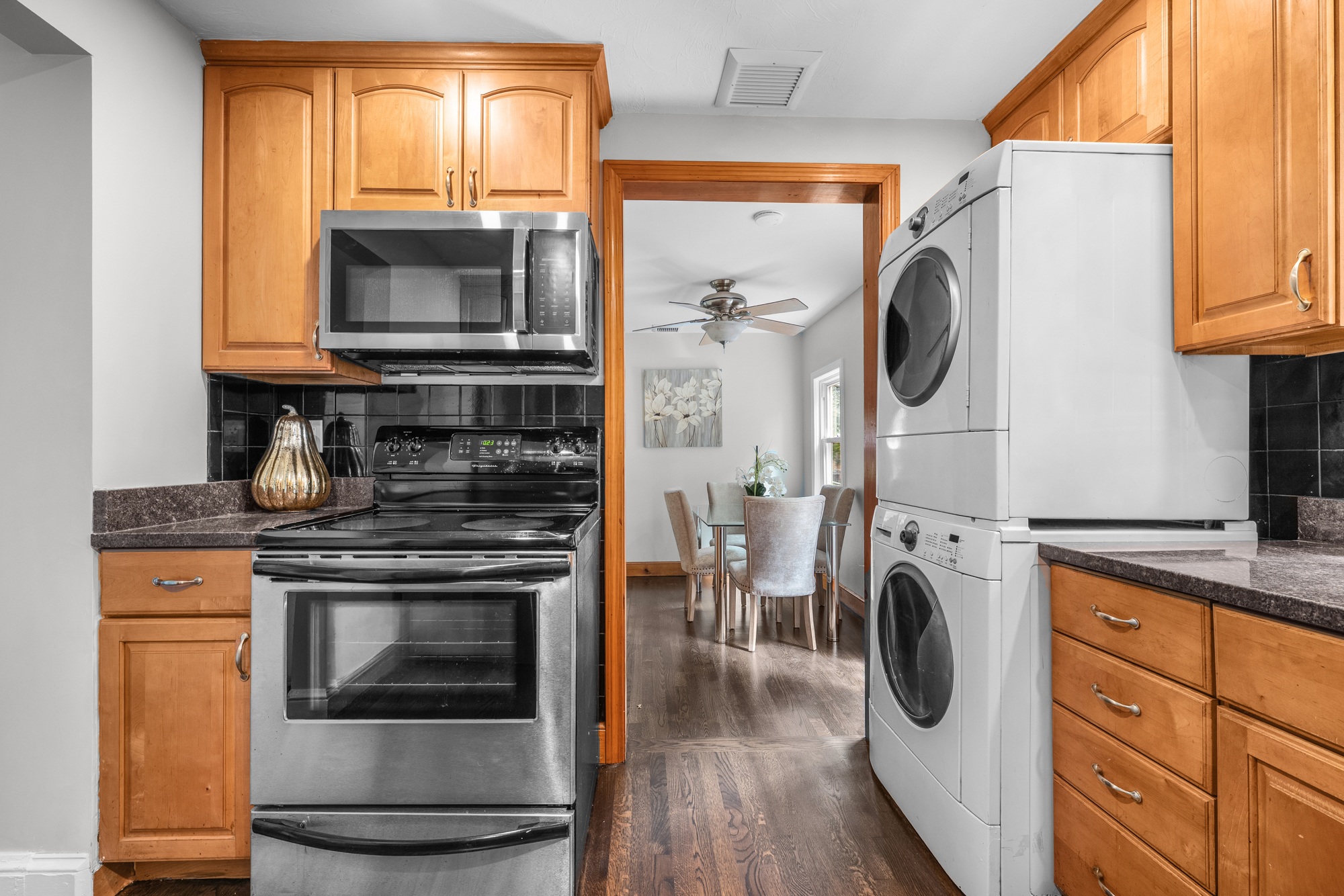  21 Elizabeth Street, Stoughton, MA, 02072 - 物件實景