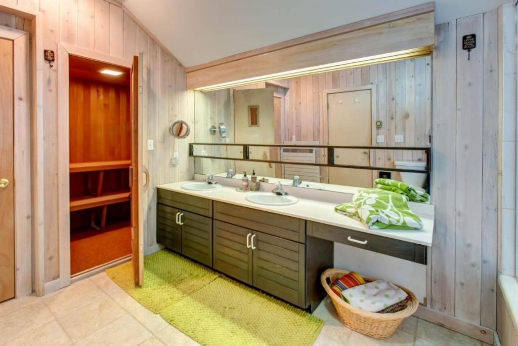 Bovina Center, New York, 13740, United States, 4 Bedrooms Bedrooms, ,5 BathroomsBathrooms,Residential,For Sale,1966687