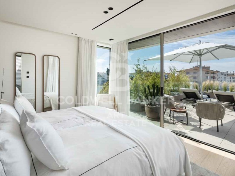Marbella, Andalusia, ES, 5 Bedrooms Bedrooms, ,5 BathroomsBathrooms,Residential,For Sale,1766354