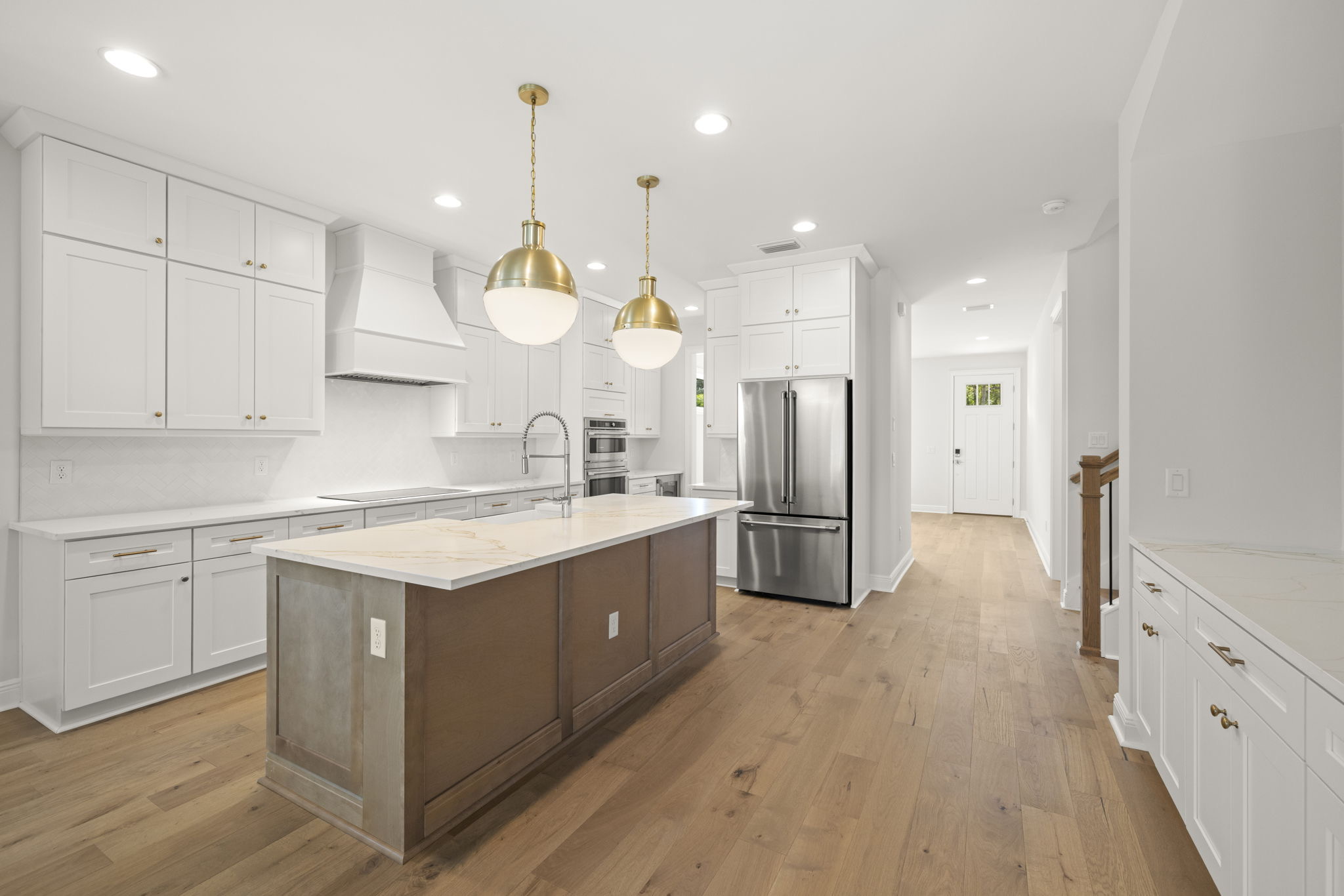 Tampa, Florida, 33629, United States, 4 Bedrooms Bedrooms, ,5 BathroomsBathrooms,Residential,For Sale,1986132