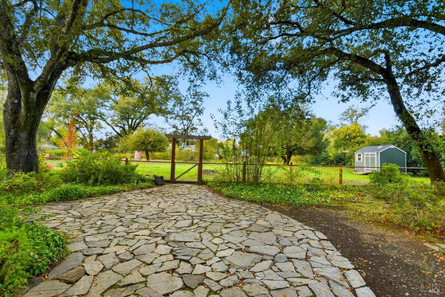 Glen Ellen, California, 95442, United States, 3 Bedrooms Bedrooms, ,3 BathroomsBathrooms,Residential,For Sale,1989437