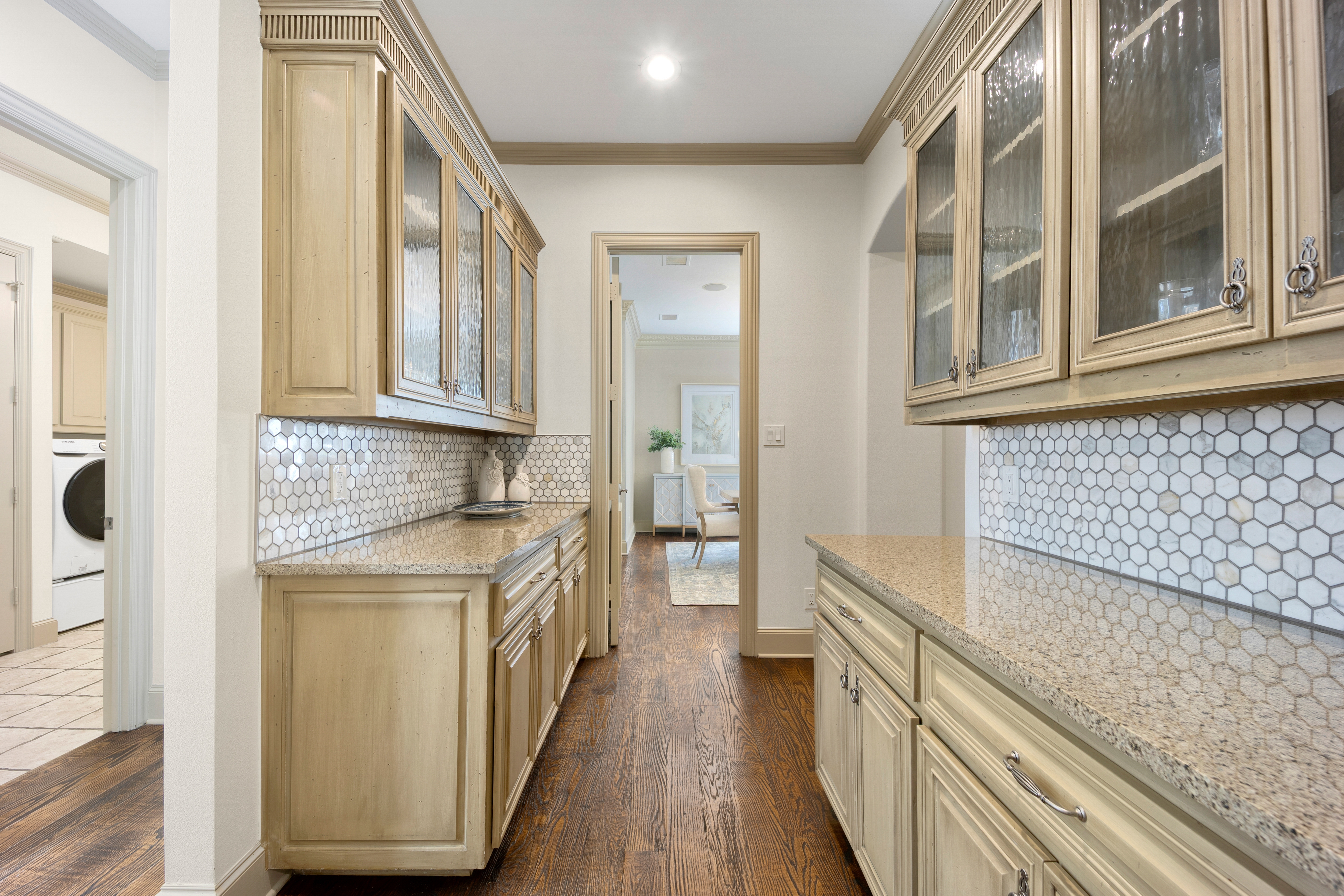  Updated European Transitional in the heart of Preston Hollow - 物件實景