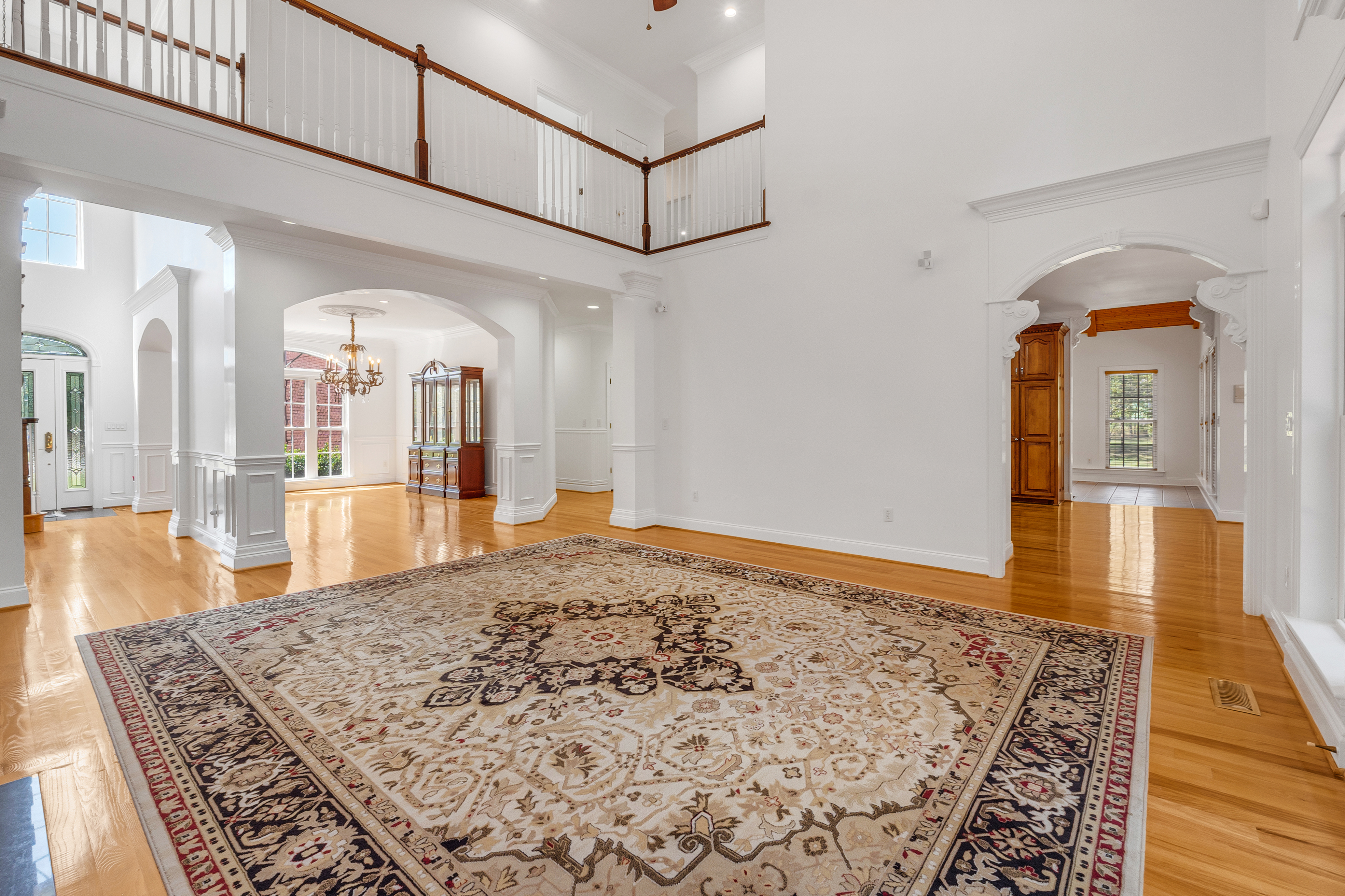 Tullahoma, Tennessee, 37388, United States, 6 Bedrooms Bedrooms, ,5 BathroomsBathrooms,Residential,For Sale,1851275