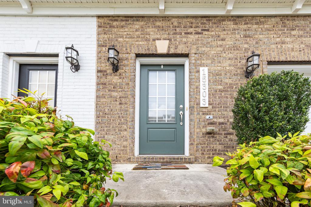Haymarket, Virginia, 20169, United States, 3 Bedrooms Bedrooms, ,4 BathroomsBathrooms,Residential,For Sale,1904244