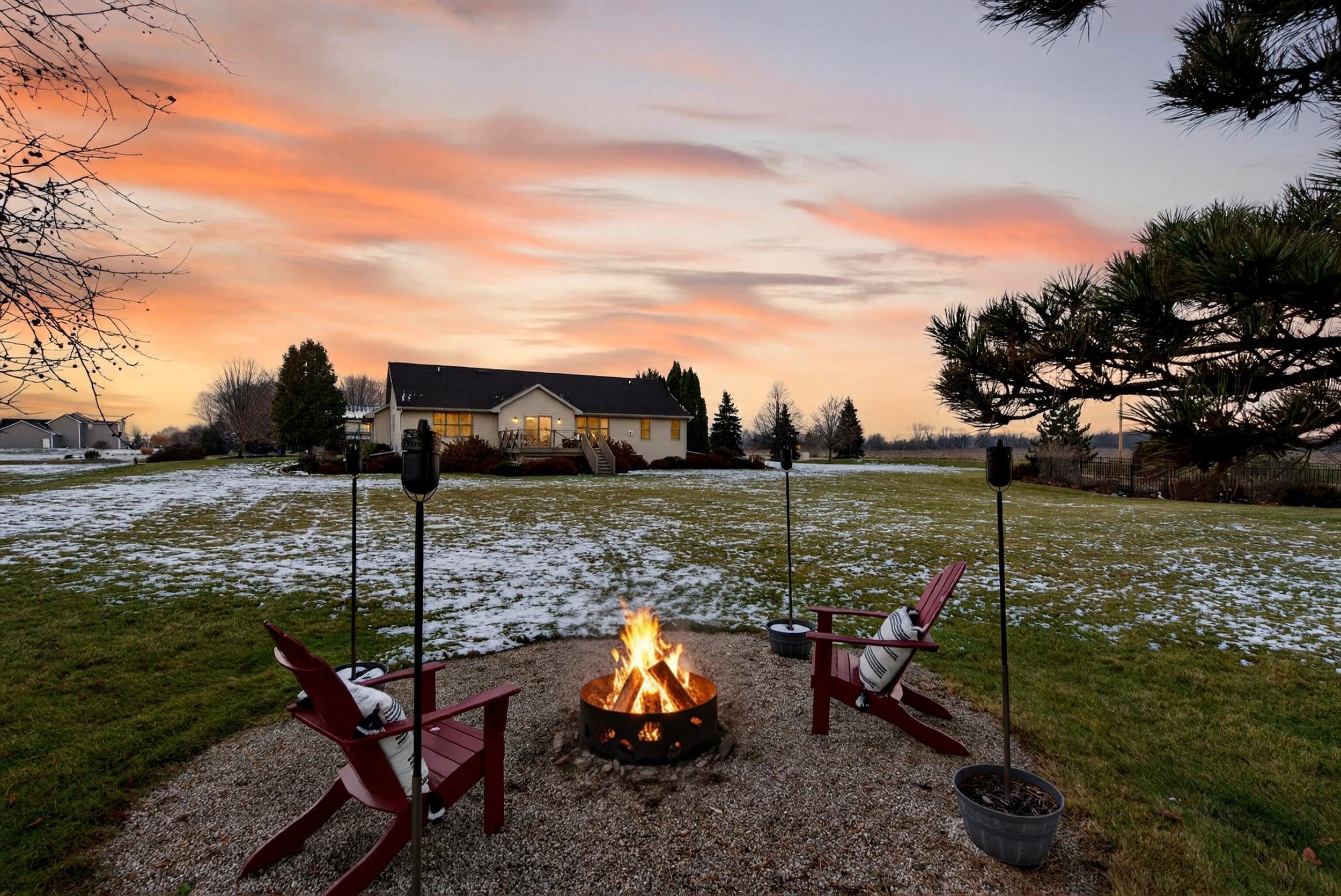 Neenah, Wisconsin, 54956, United States, 4 Bedrooms Bedrooms, ,4 BathroomsBathrooms,Residential,For Sale,1996384