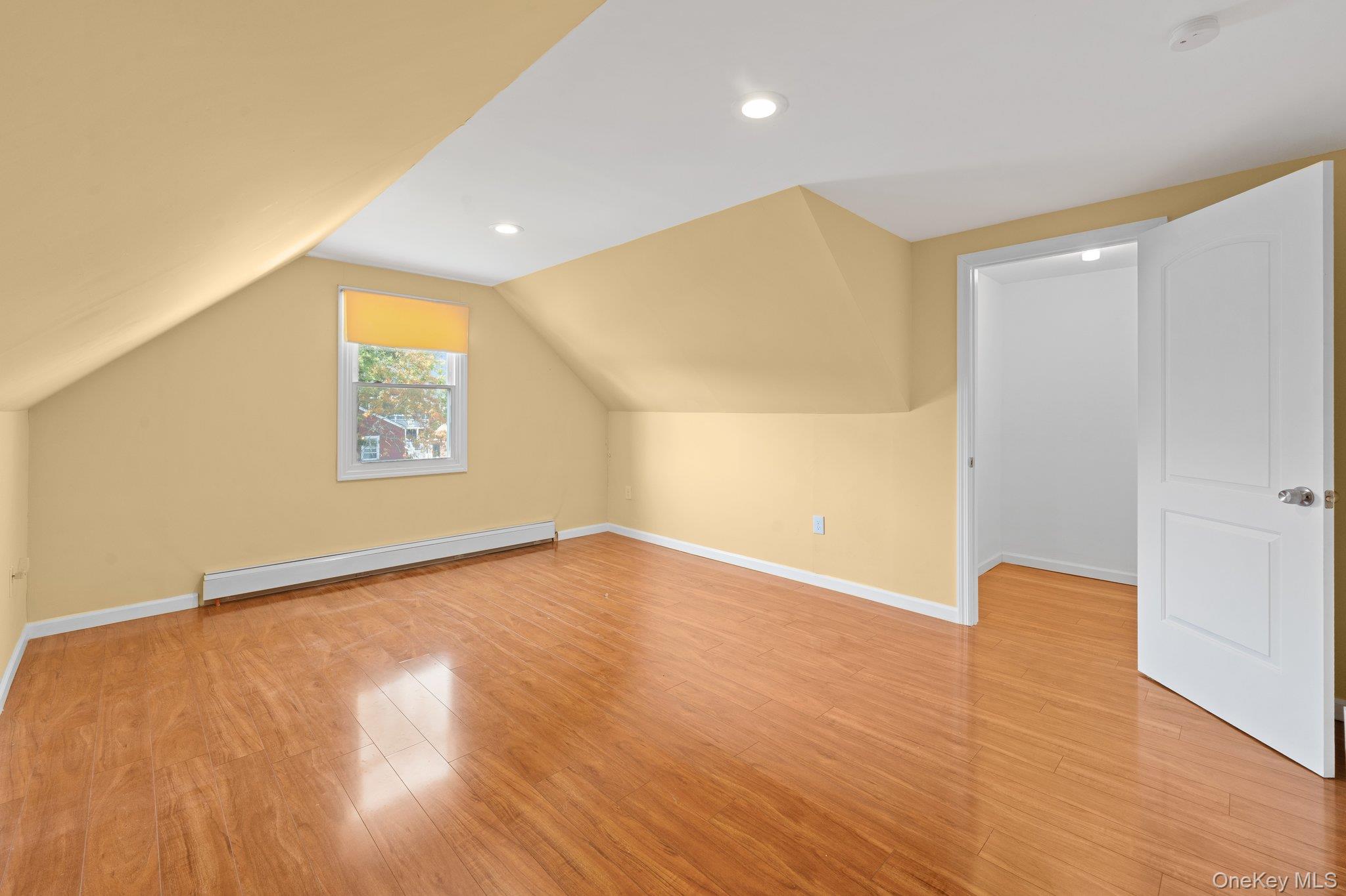 Freeport, New York, 11520, United States, 4 Bedrooms Bedrooms, ,2 BathroomsBathrooms,Residential,For Sale,1981047