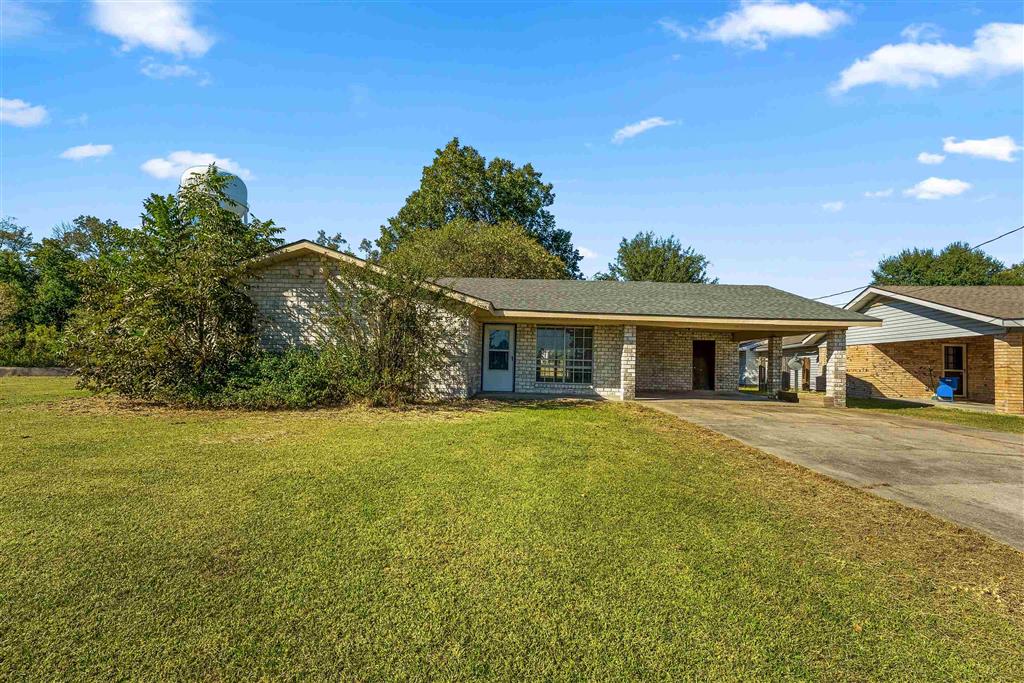 Mary Ann Dr, Sulphur, LA 70663