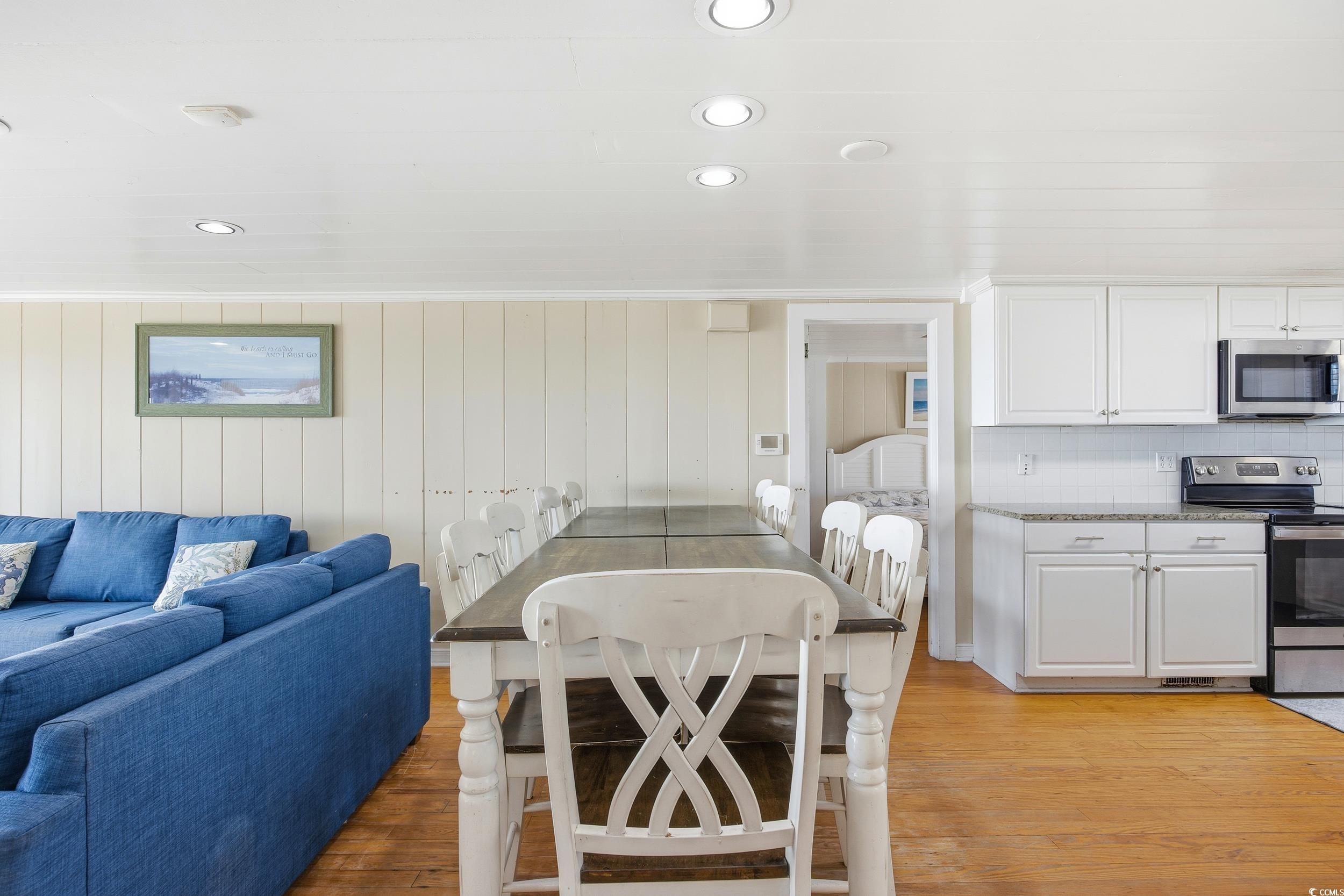 North Myrtle Beach, South Carolina, 29582, United States, 7 Bedrooms Bedrooms, ,7 BathroomsBathrooms,Residential,For Sale,1996640