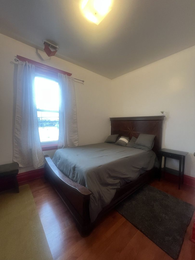 Chicago, Illinois, 60651, United States, 8 Bedrooms Bedrooms, ,Residential,For Sale,1842045