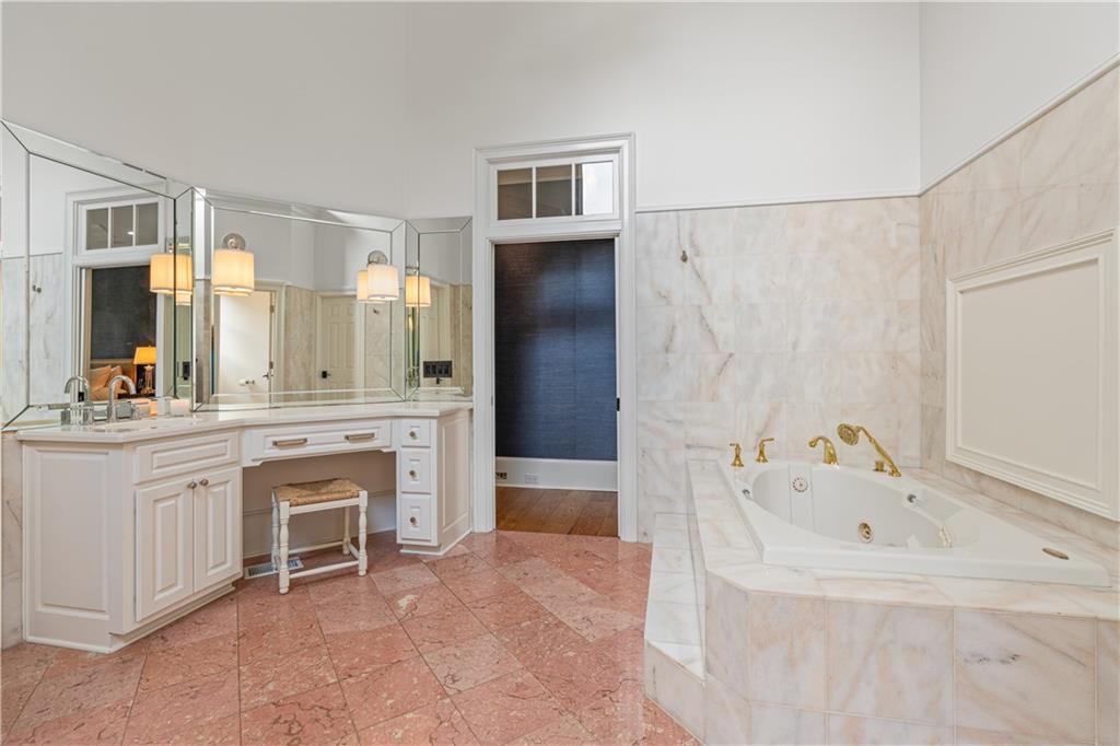 Suwanee, Georgia, 30024, United States, 5 Bedrooms Bedrooms, ,6 BathroomsBathrooms,Residential,For Sale,1822969